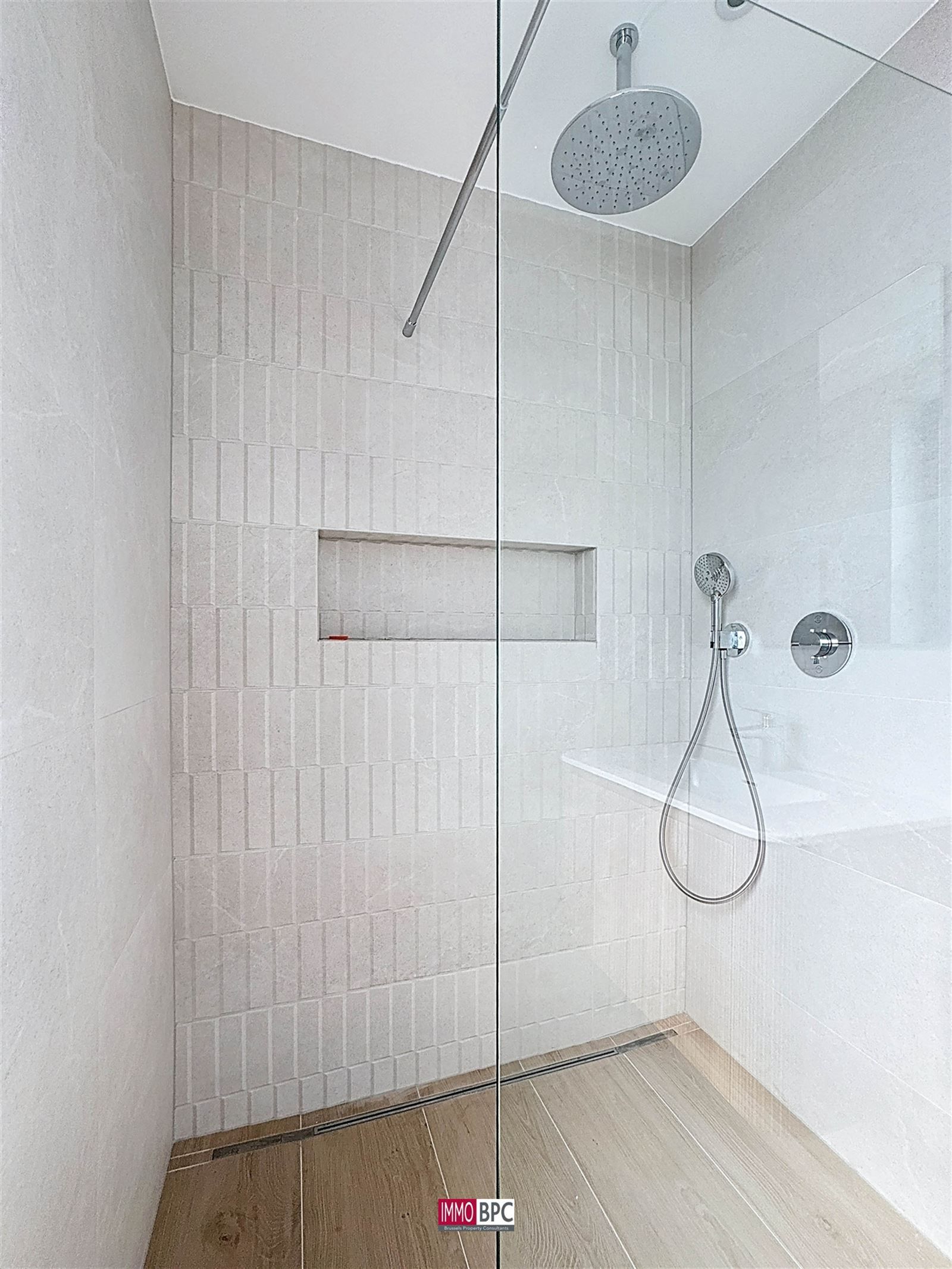 Prachtige nieuwbouwwoning in Wemmel – driegevel met zonnige tuin, hoogwaardige afwerking en extra’s! foto 23