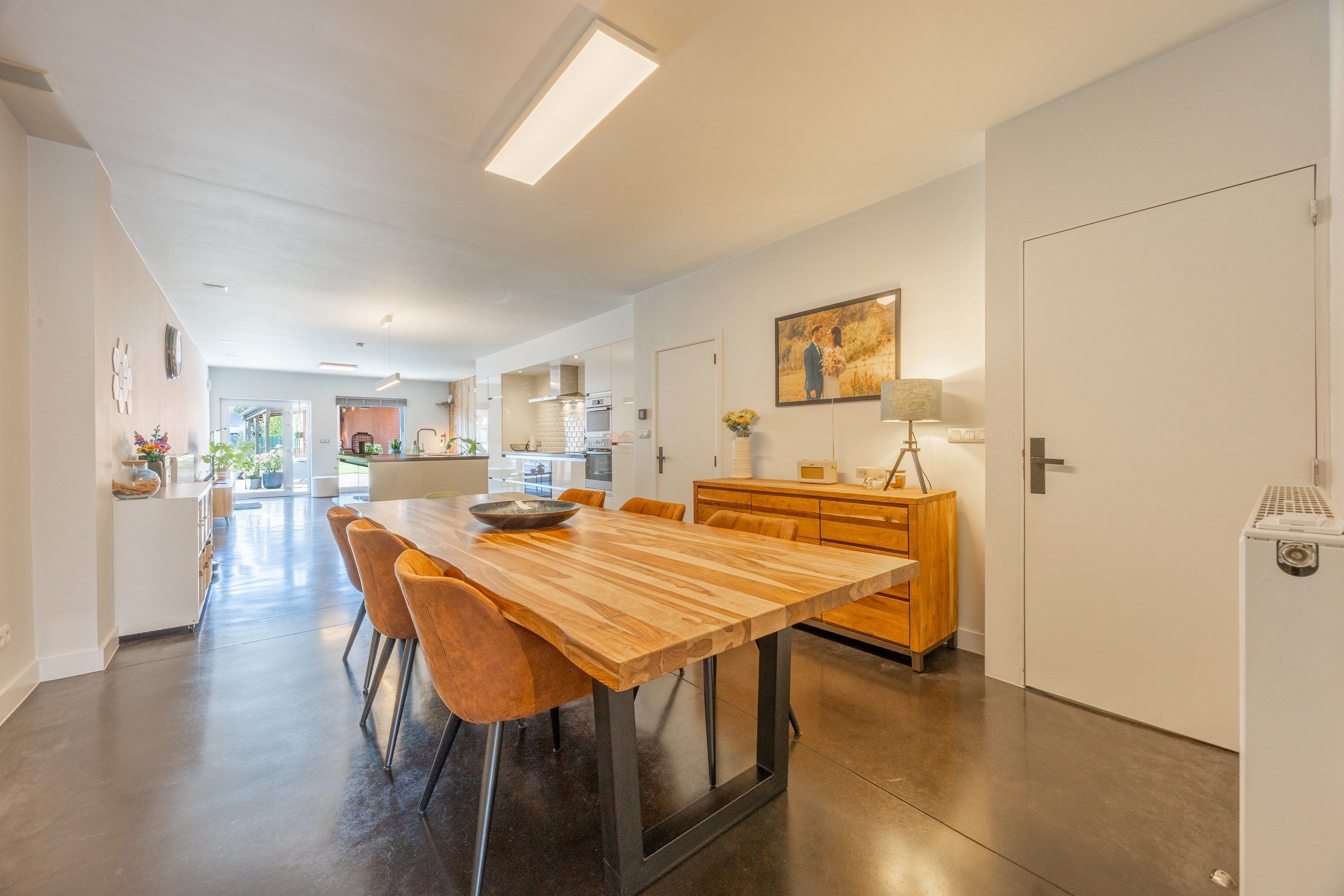 GERENOVEERDE WONING OP TOPLOCATIE foto 2