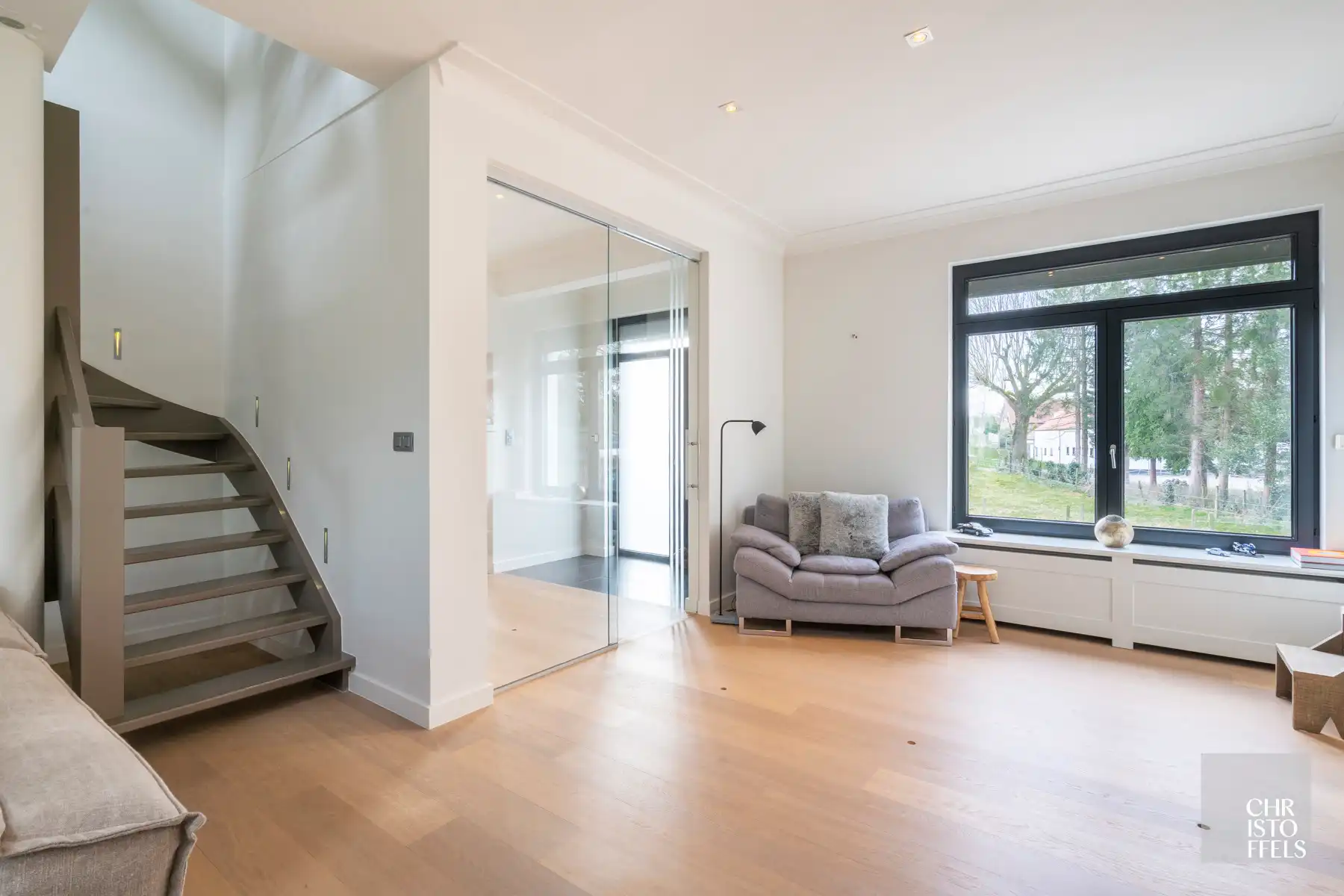 IN OPTIE - Totaal gerenoveerde villa (362 m²) met poolhouse (239 m²) in Opoeteren foto 7