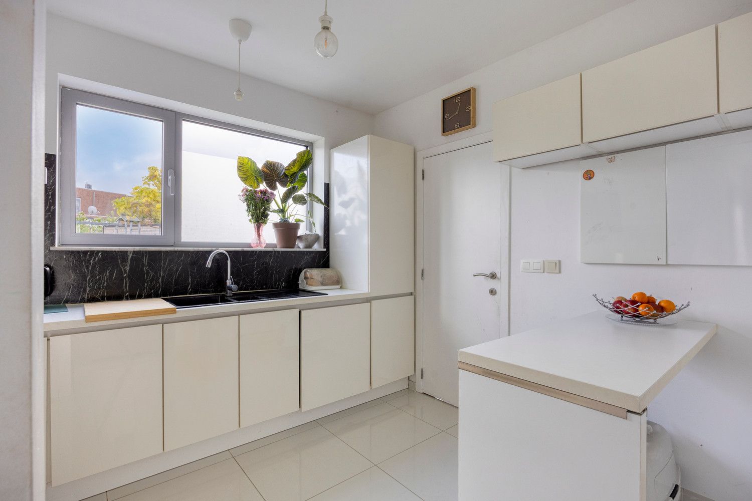 GEZINSVRIENDELIJKE HOB (2014) IN RUSTIGE STRAAT TE DIEST! foto 9