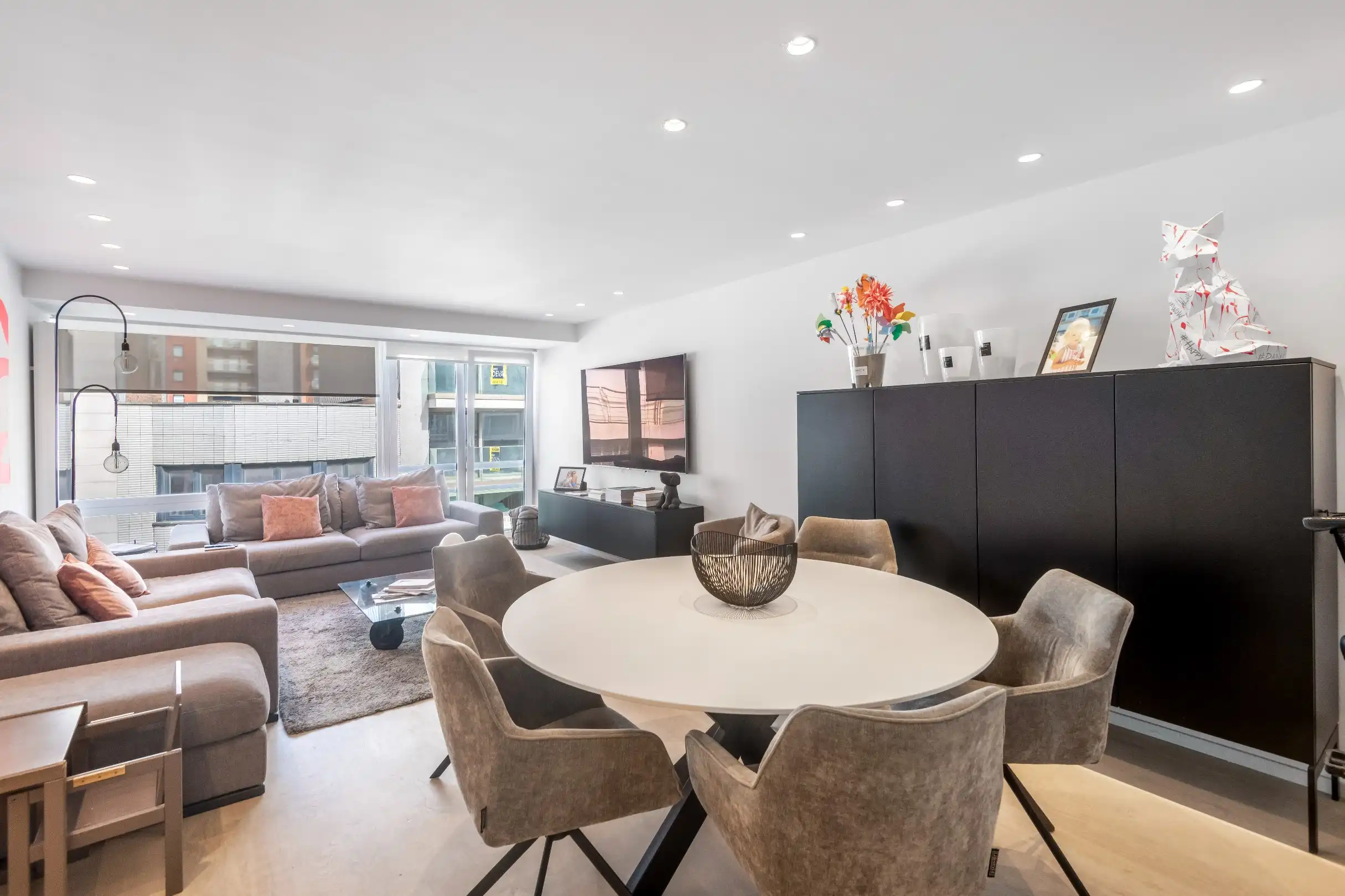 Instapklaar appartement vlakbij strand en het Lichttorenplein.  foto 2