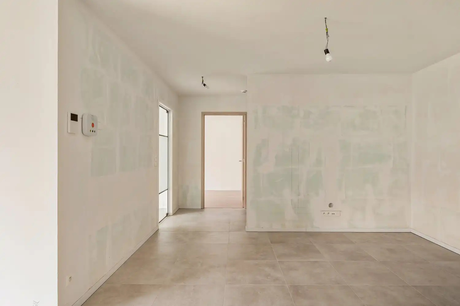 PRACHTIG 3 SLAAPKAMER APPARTEMENT MET ONDERGRONDSE AUTO-STAANPLAATS EN AANPALENDE BERGING foto 8