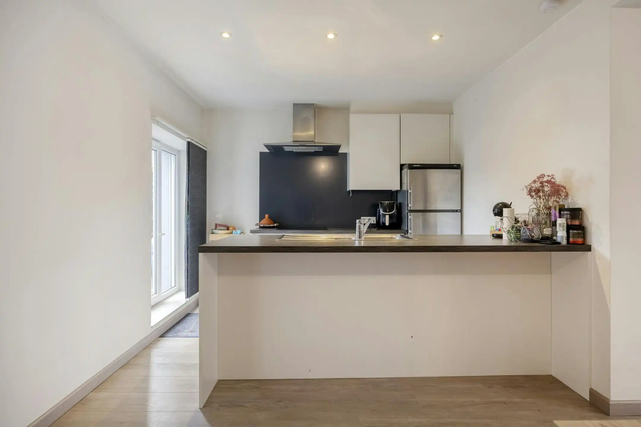 Opbrengsteigendom te koop in centrum van Eeklo foto 9