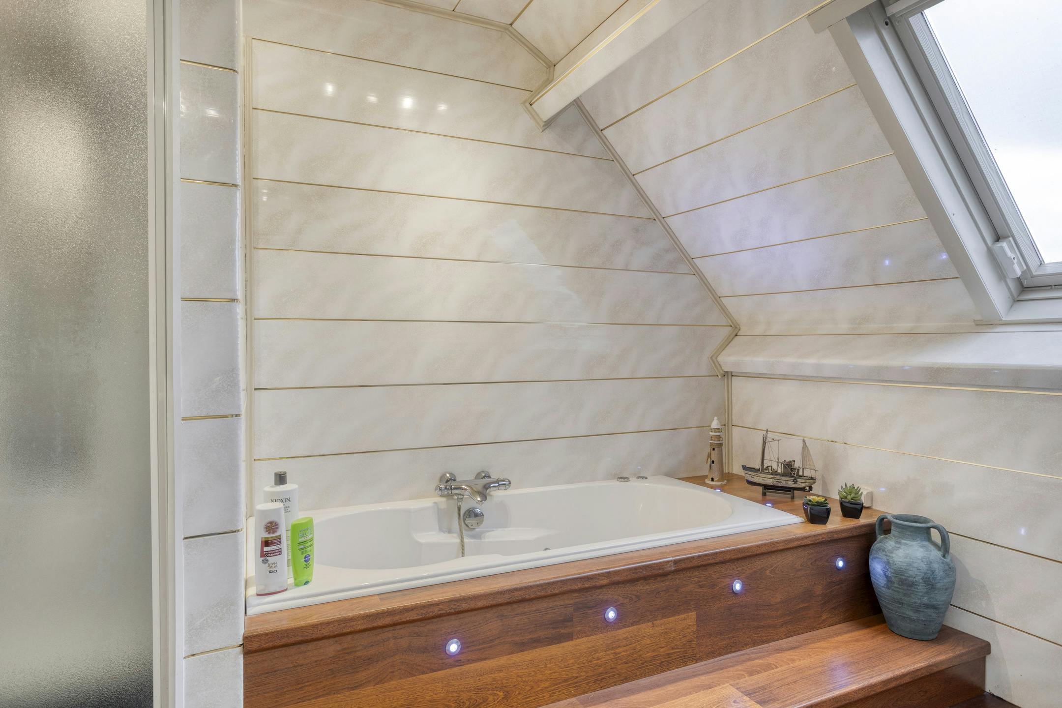Vrijstaande woning met groot bijgebouw te koop in Wuustwezel foto 36