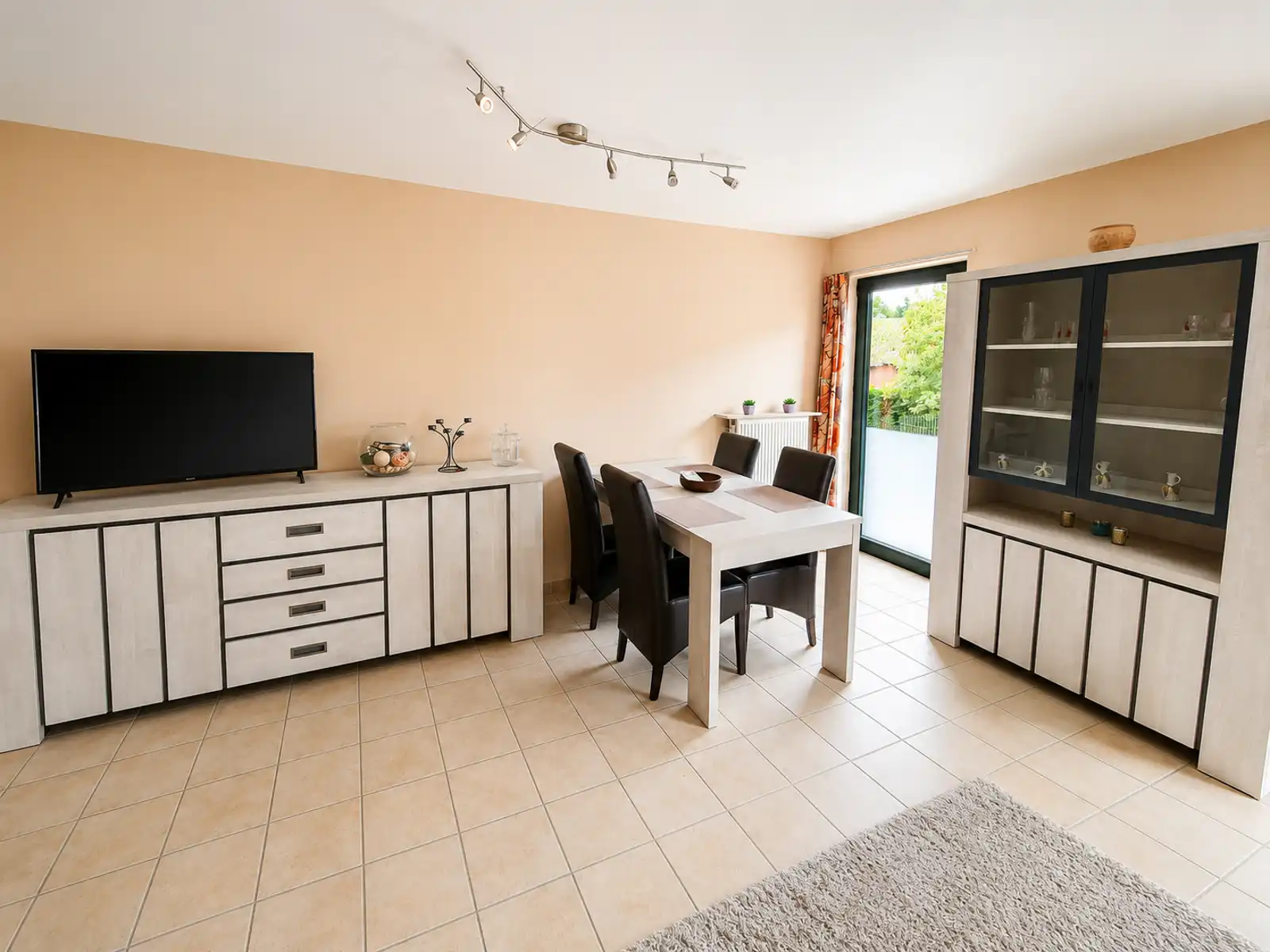 Appartement te huur foto 2