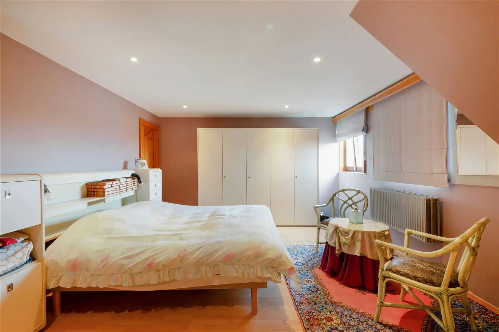 Polyvalente villa met  zeer grote loods foto 18