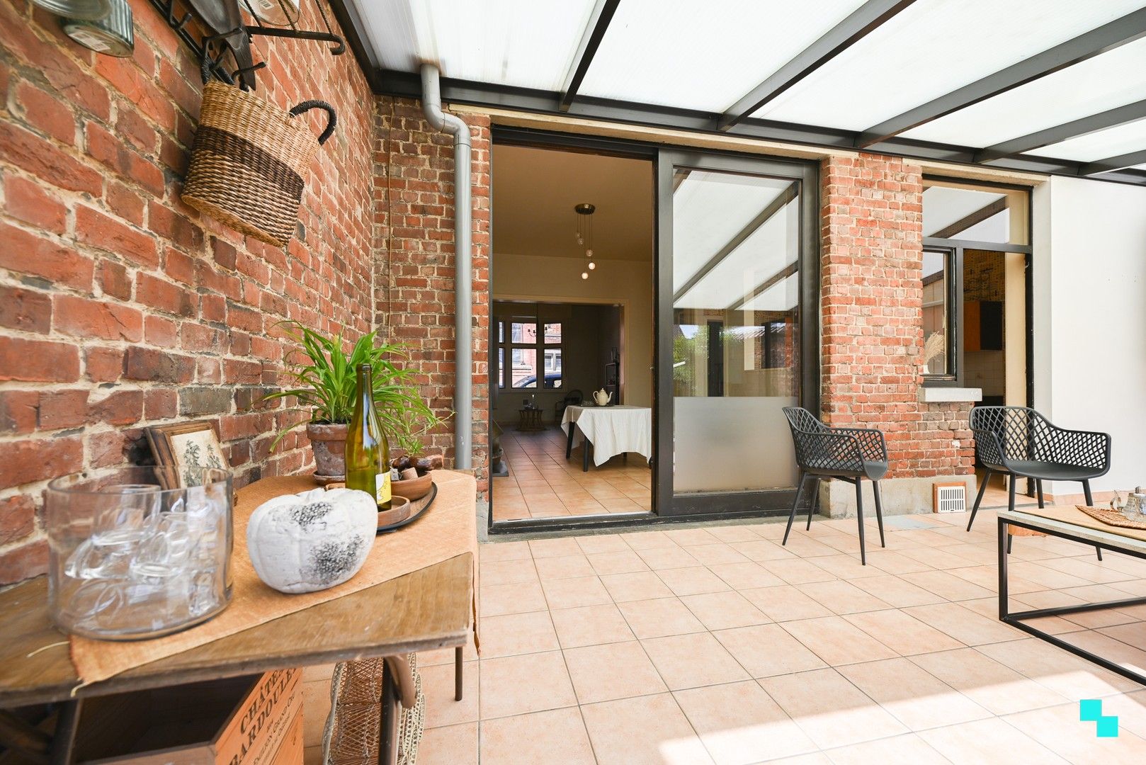 Karaktervolle charmewoning in hartje Izegem foto 13