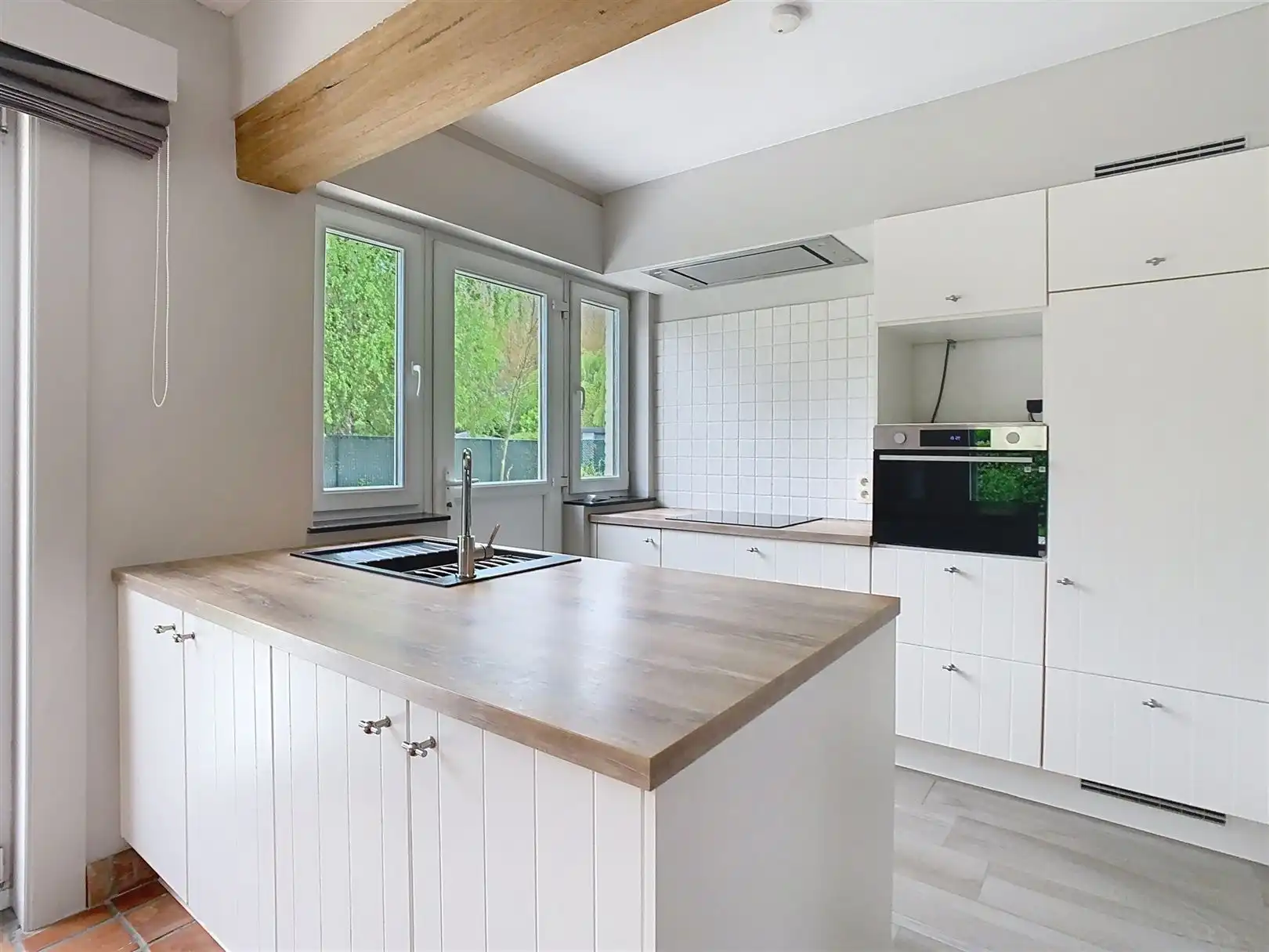 Rustig gelegen 4-gevel woning foto 4