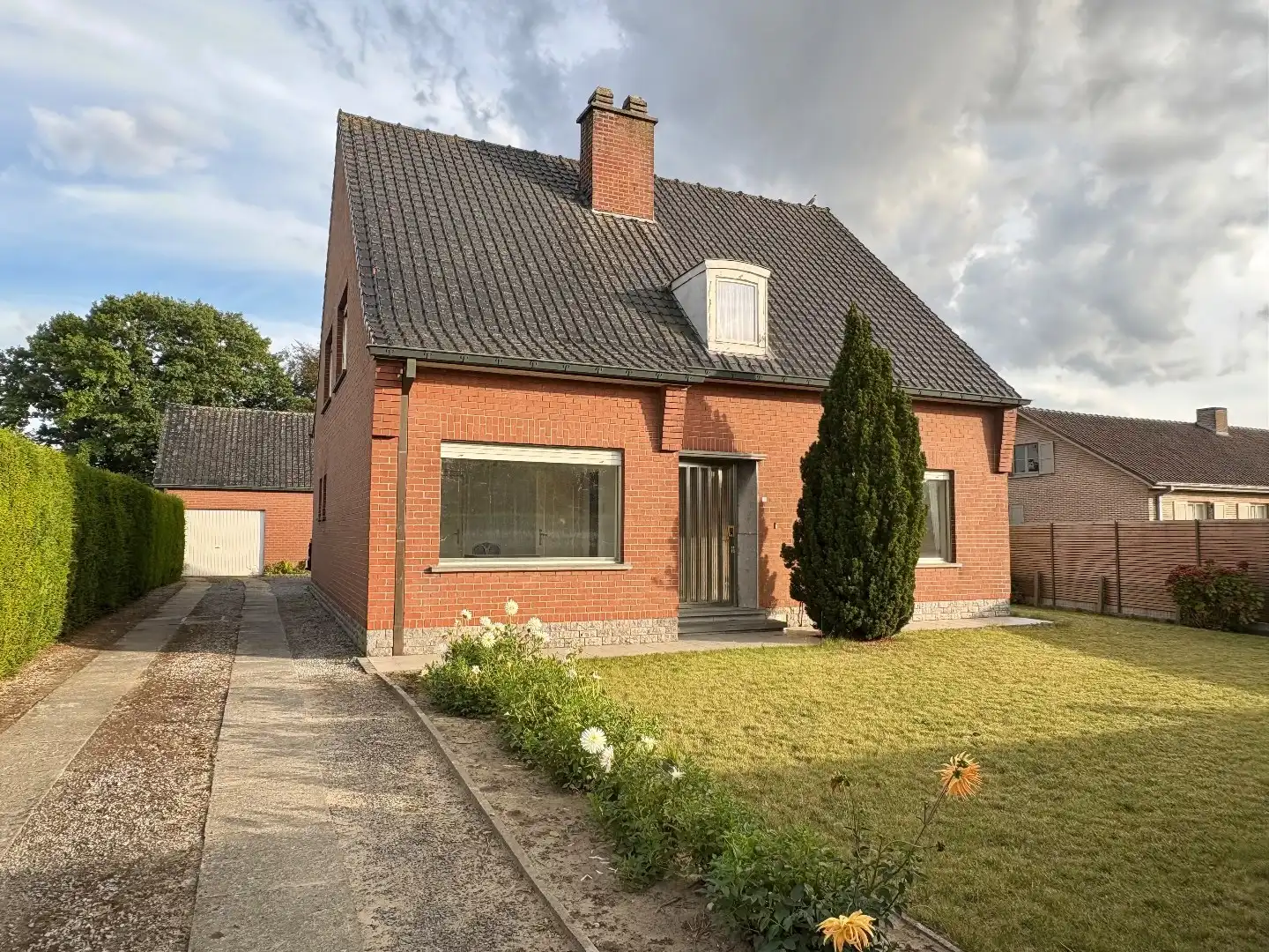 Alleenstaande woning te koop in Ooigem met 4 slaapkamers, een perceel van 1244m² en een vrijstaande grote garage foto 18