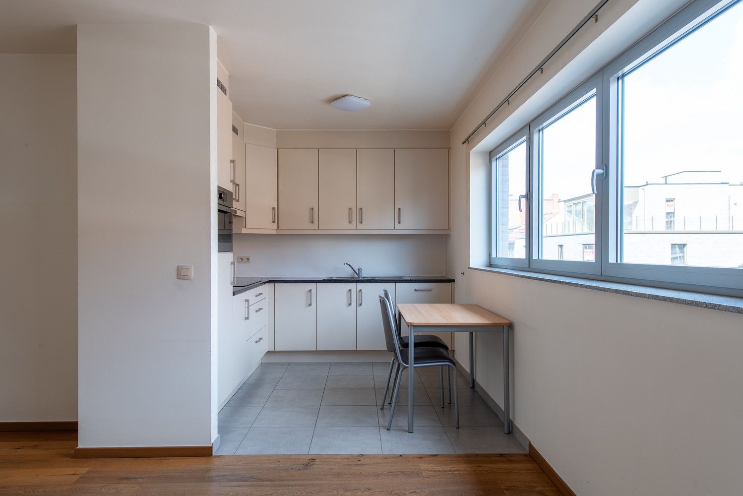 Appartement met 2 slaapkamers in het centrum van Genk foto 6