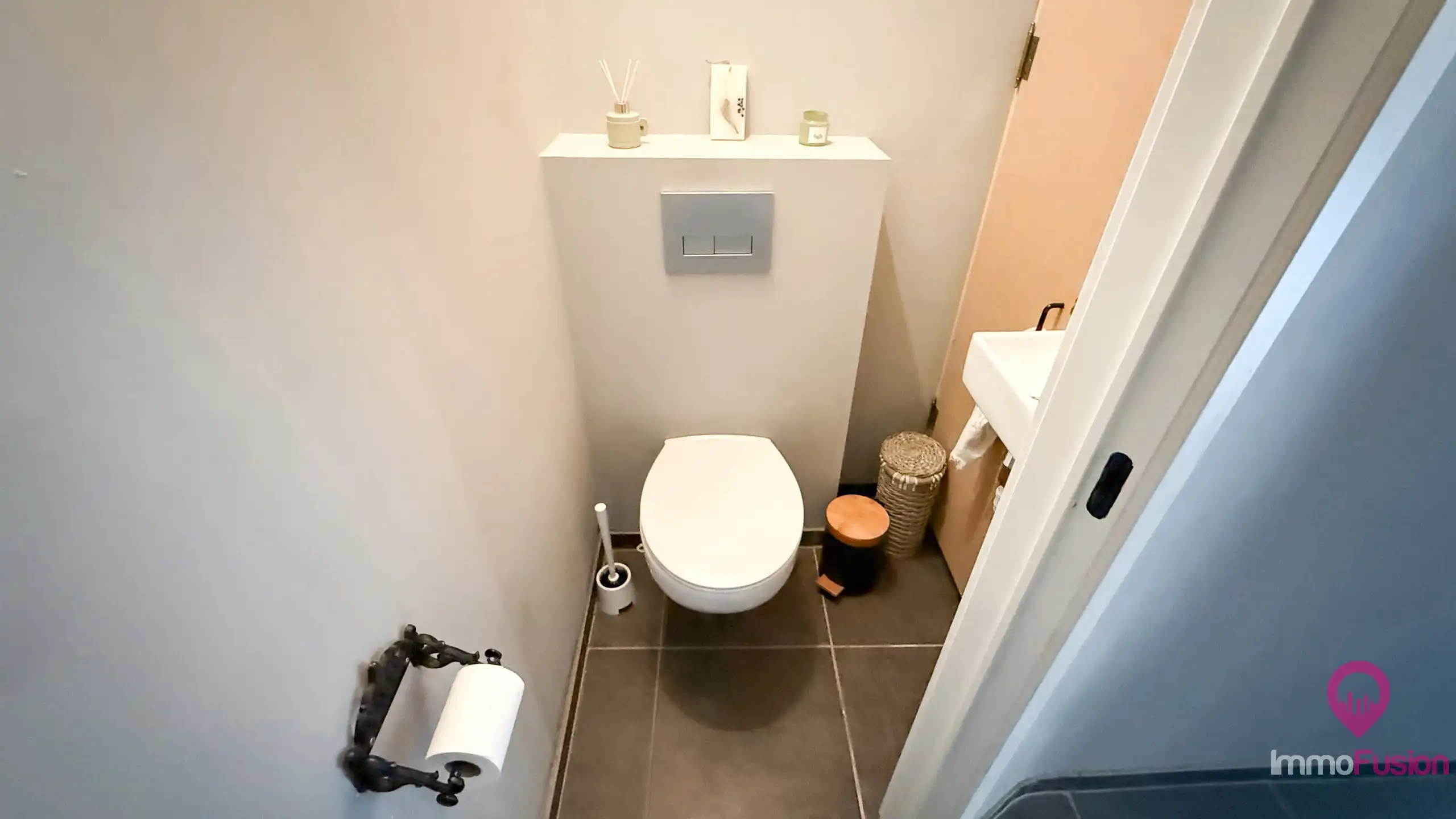 Gerenoveerde landelijk moderne woning op 21 are met 4 suites! foto 28