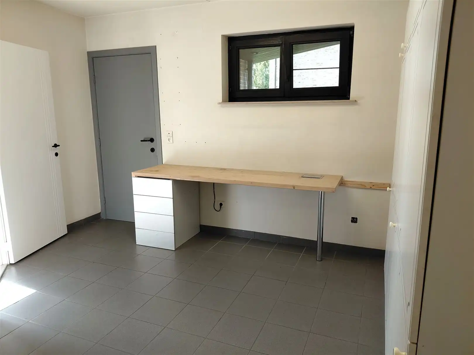 TE HUUR: Unieke woning met 3 slaapkamers en prachtige tuin te Houthalen! foto 35