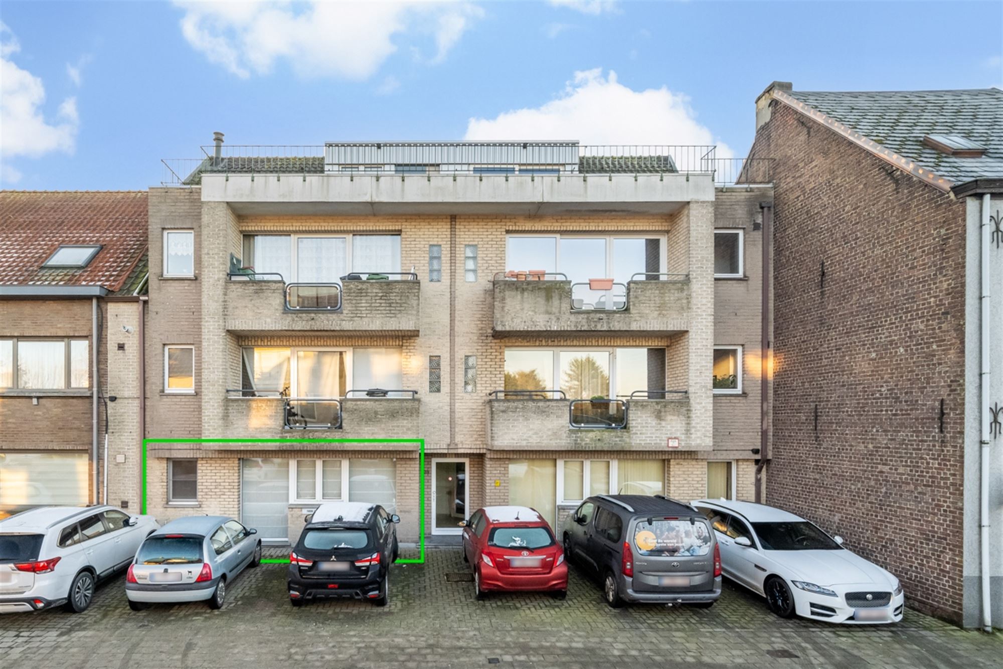 Zeer mooi gelijkvloers appartement met groot terras foto 2