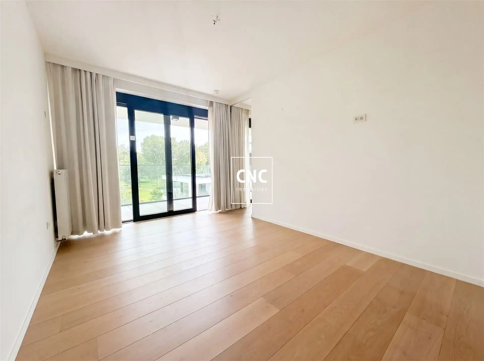 Prachtig instapklaar serviceflat met gigantische terras foto 6