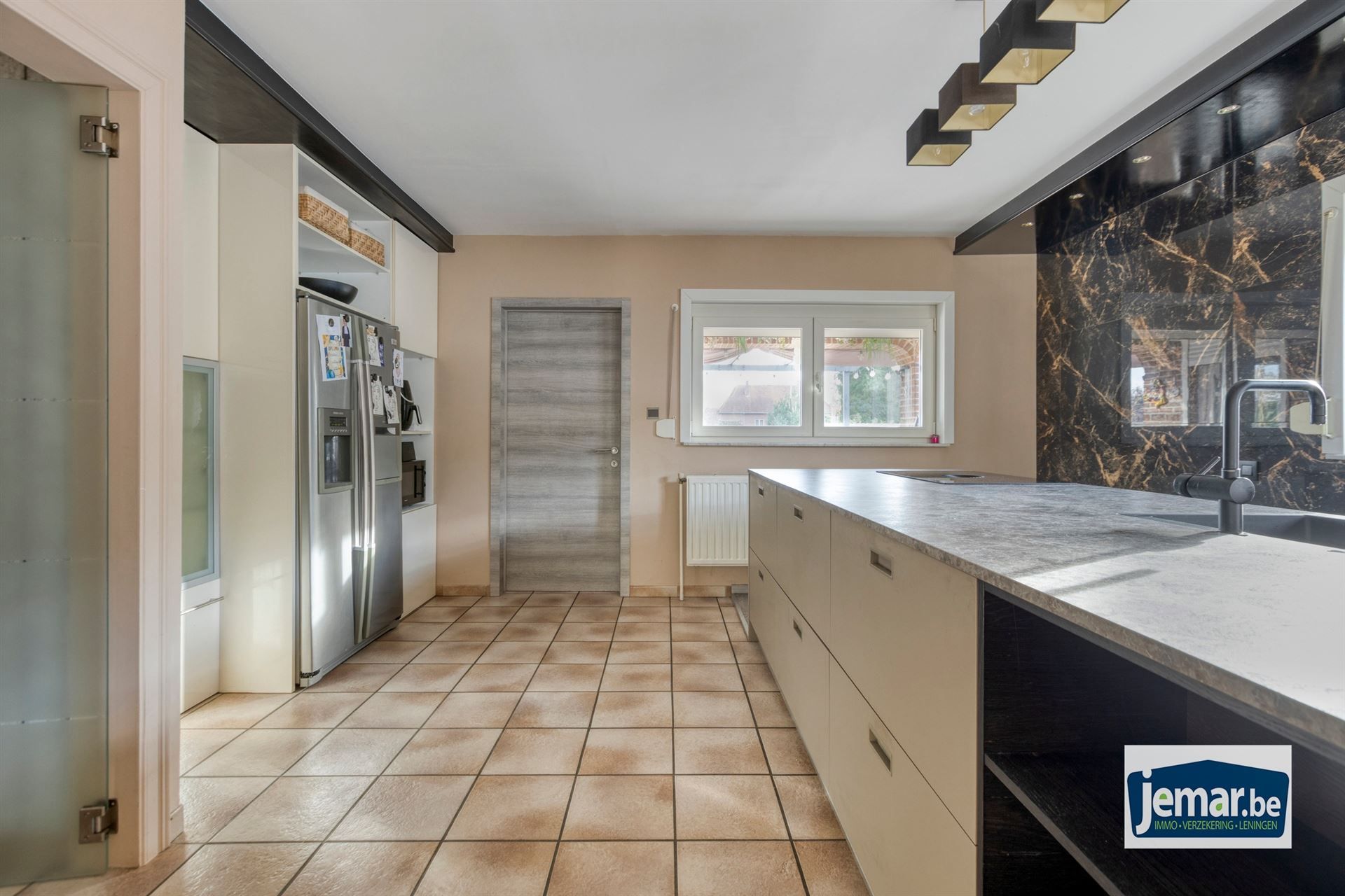 Vrijstaande bungalow woning met 3 slaapkamers en inpandige garage  foto 11