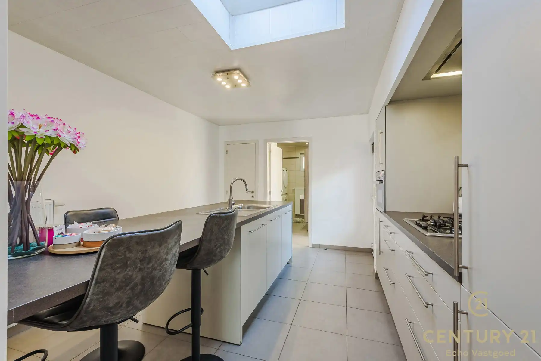 Mooie karakterwoning met tuin, parking en 3 slaapkamers foto 6