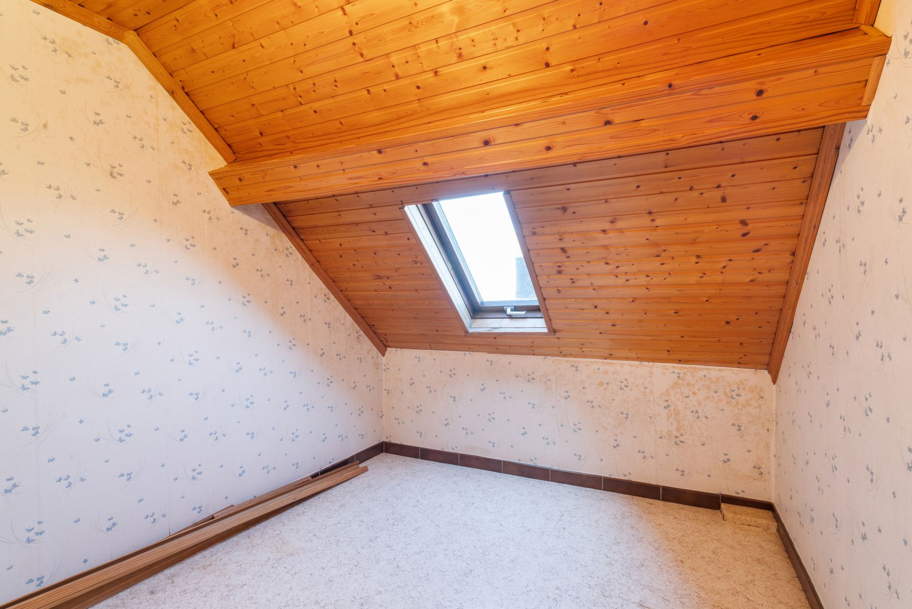 Woning met 4 slaapkamers, garage en tuin foto 11
