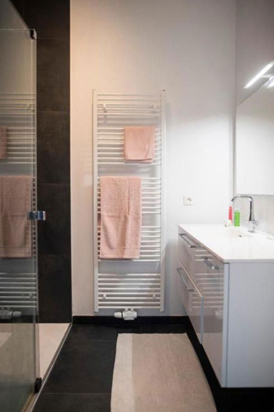 ANTWERPEN - Eénslaapkamer in recent gebouw met royaal terras foto 12