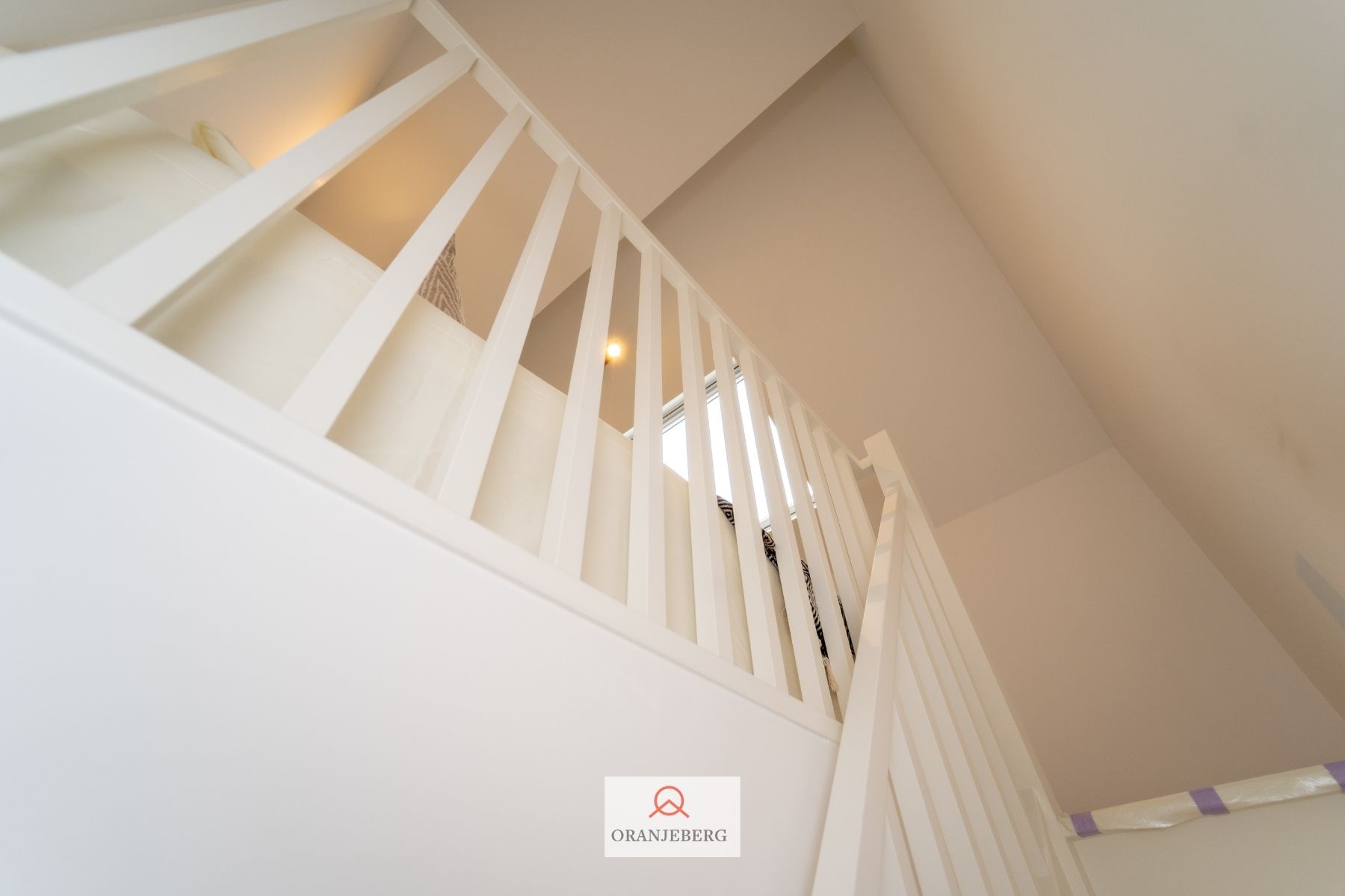 Gerenoveerde lichtrijke duplex studentenstudio foto 8