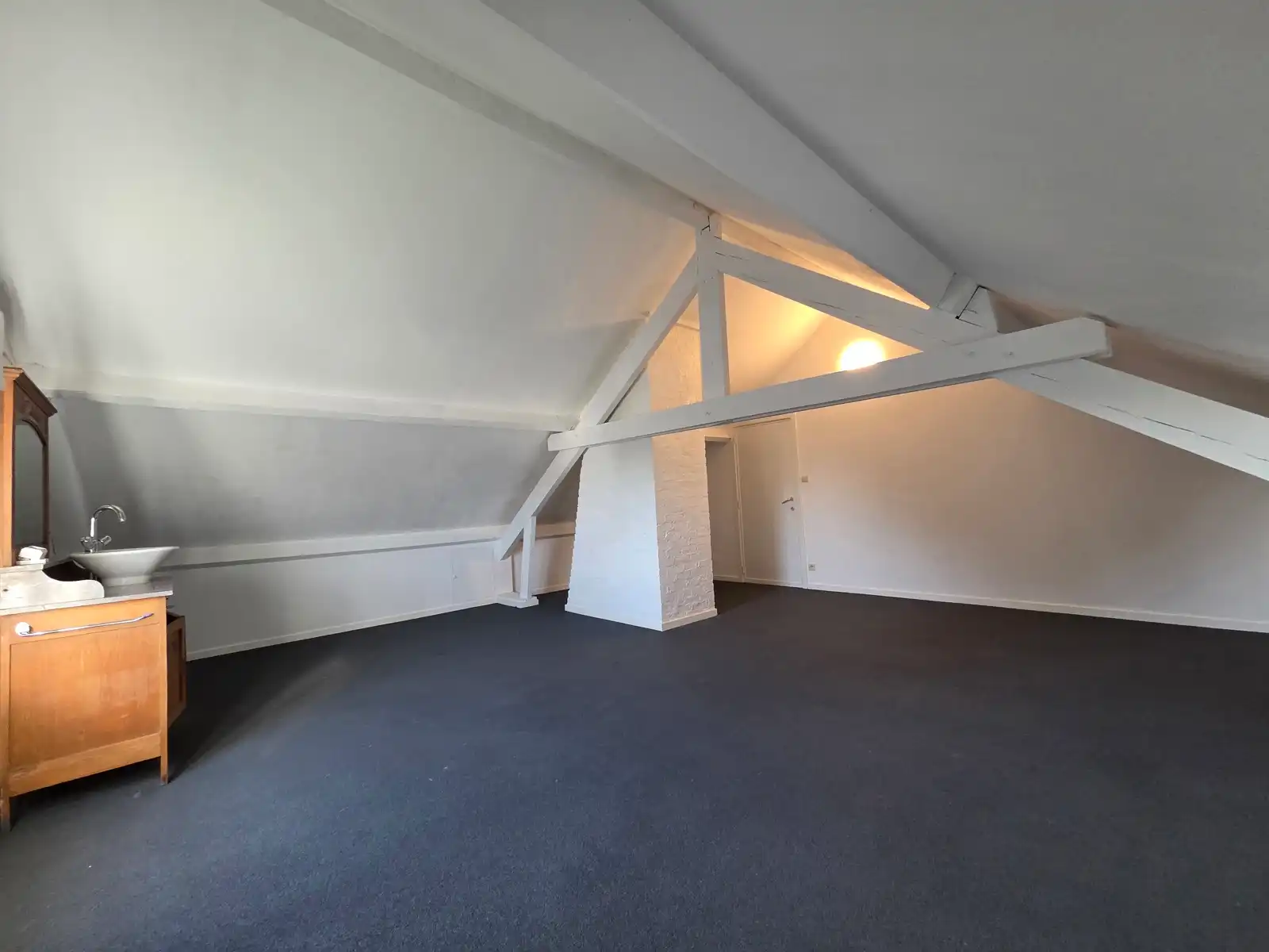 Ruime en charmante gezinswoning met drie slaapkamers foto 21