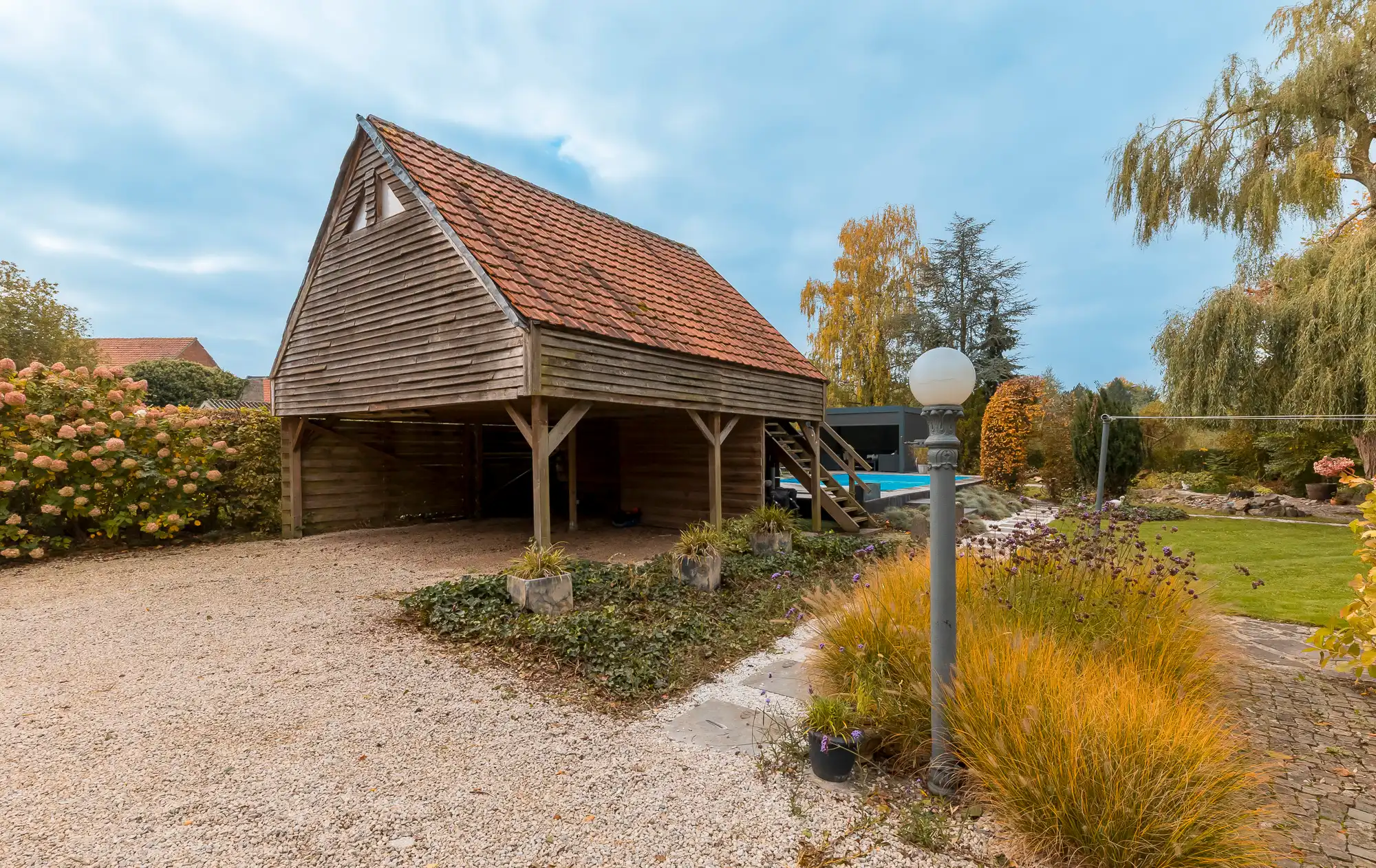 TE KOOP: Karaktervolle woning + naastliggend multifunctioneel bijgebouw op gunstige ligging in Bocholt foto 21