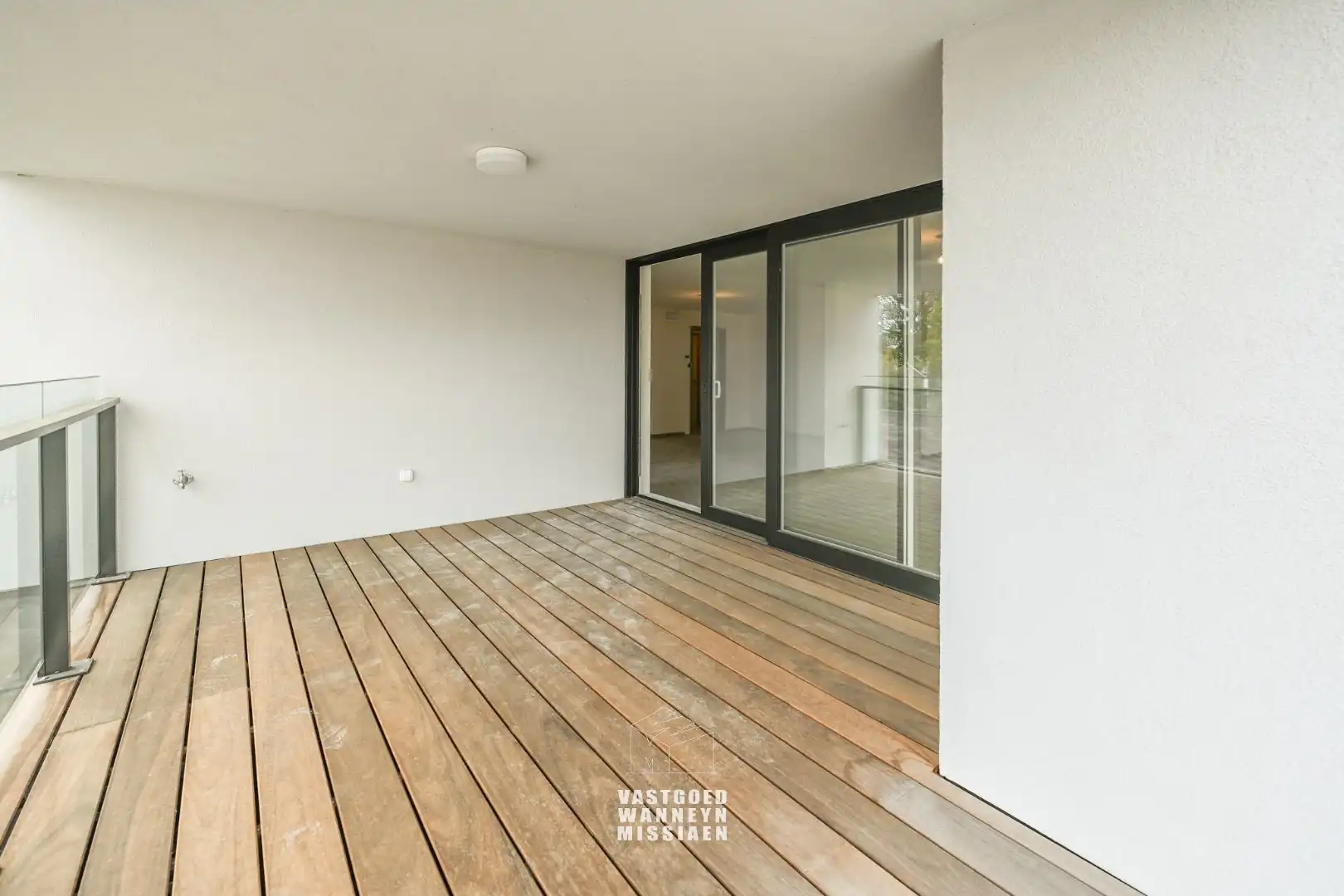 Opendeur vrijdag 25/09 vanaf 18u - prachtig 3-slpk appartement met 24m2 terras en zicht op het gemeentehuis foto 2