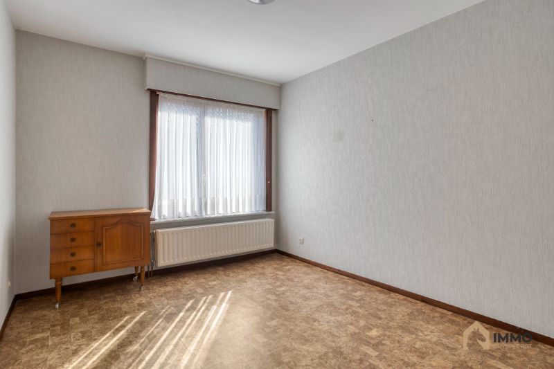 🏡 Te koop: Gelijkvloerse villa in Moorslede met 3 slaapkamers, tuin en garage foto 8