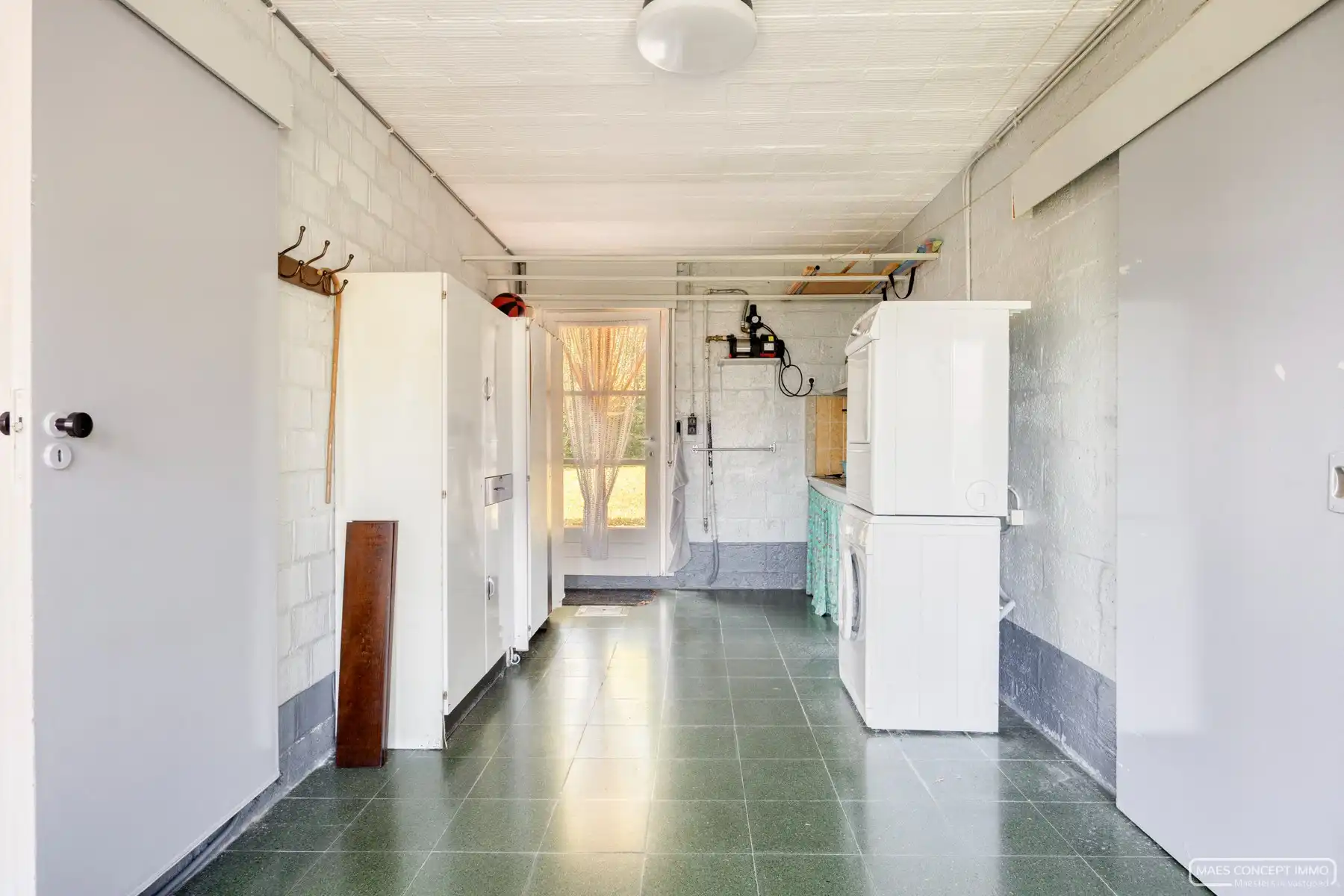 Ruime halfopen woning te koop in Gullegem foto 9