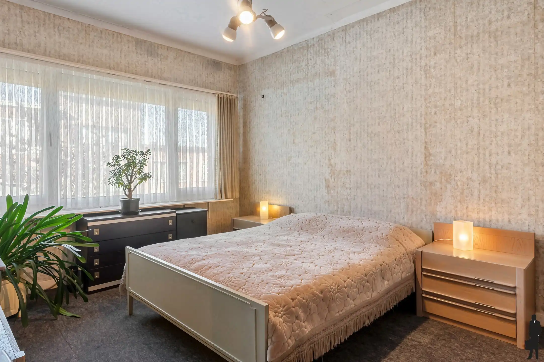 Ruime gezinswoning met bouwgrond. foto 10