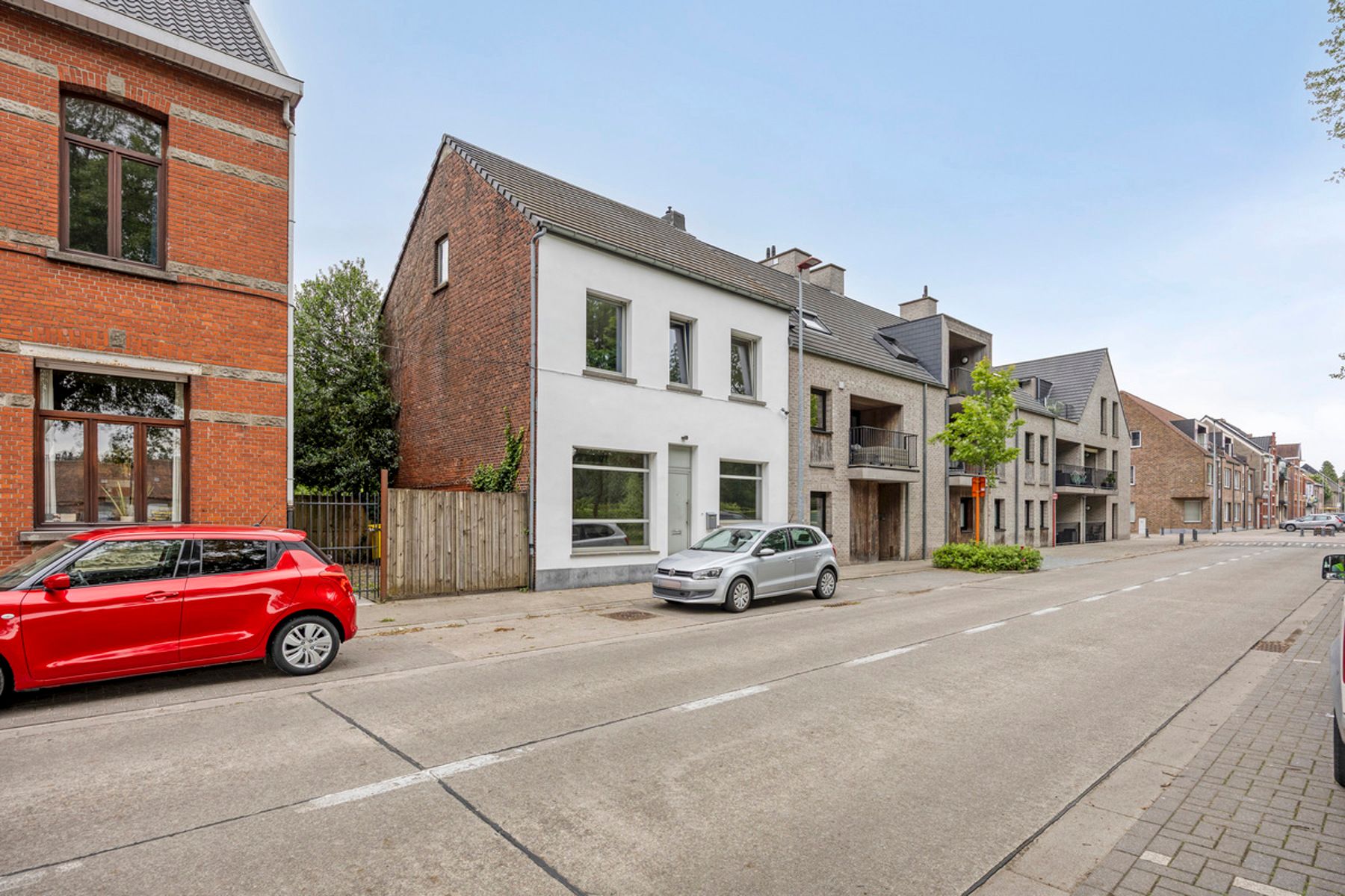 Ruime woning (226m²) met tuin aan het water foto 3