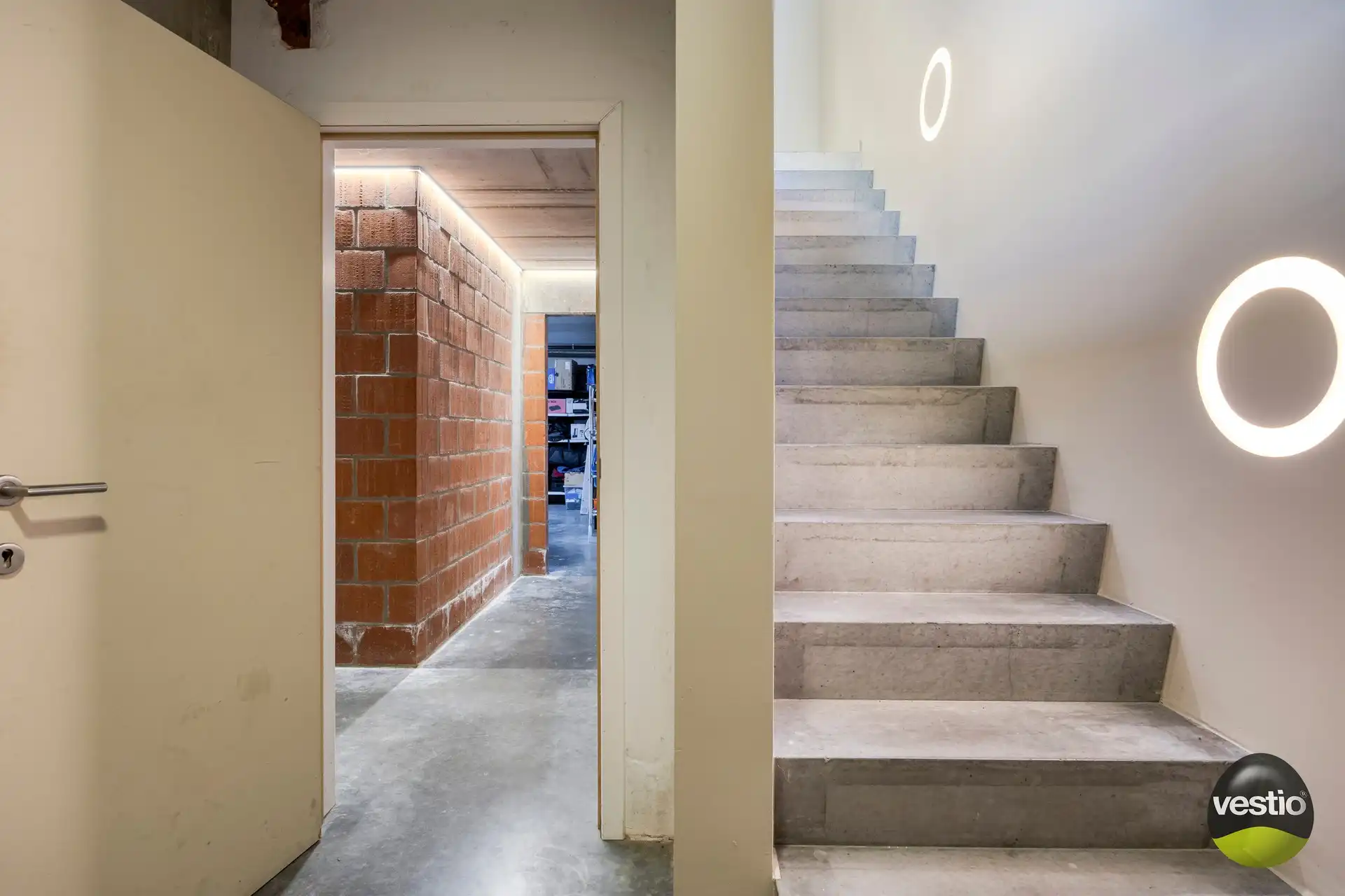 Moderne villa in de gegeerde Mombeekdreef – luxe, licht en rust op een toplocatie in Hasselt foto 15