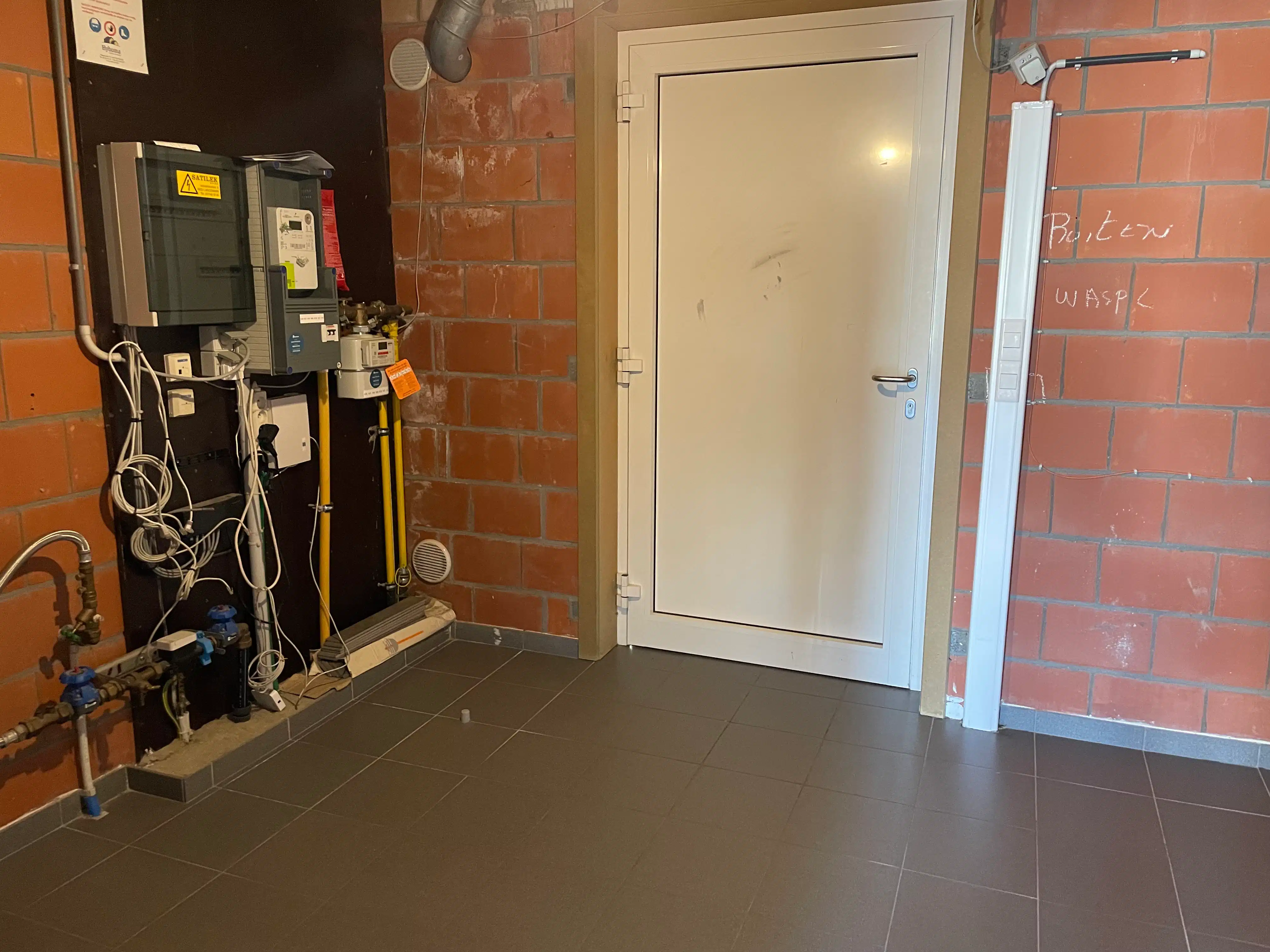 Moderne 3-slpk EENGEZINSWONING + tuin foto 12