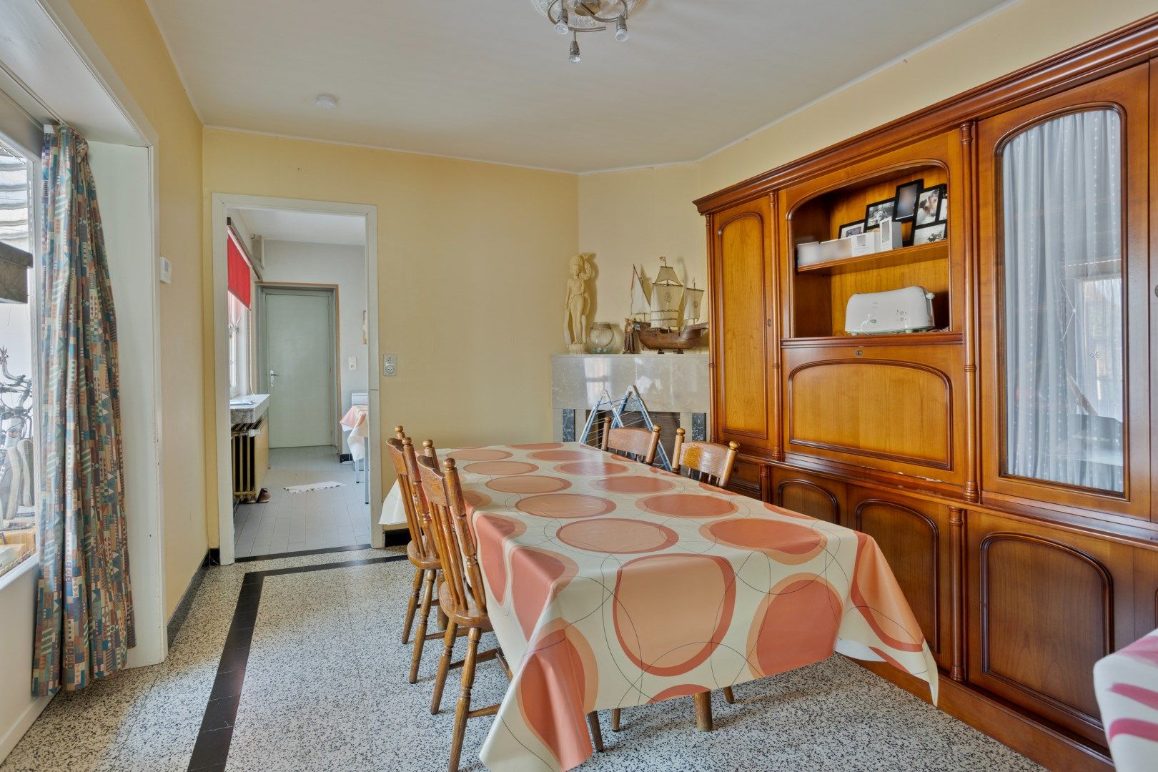 Te renoveren halfopen woning met 3 slaapkamers op een perceel van ca. 780 m² ! foto 7