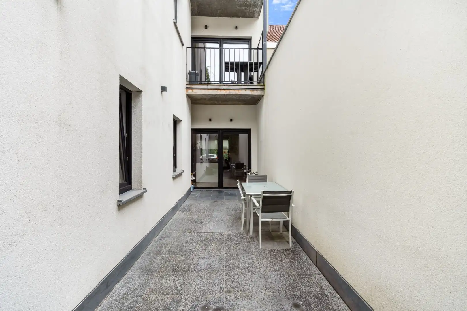 SCHITTEREND GLVL APPARTEMENT MET ZONNIG TERRAS VLAKBIJ CENTRUM foto 7