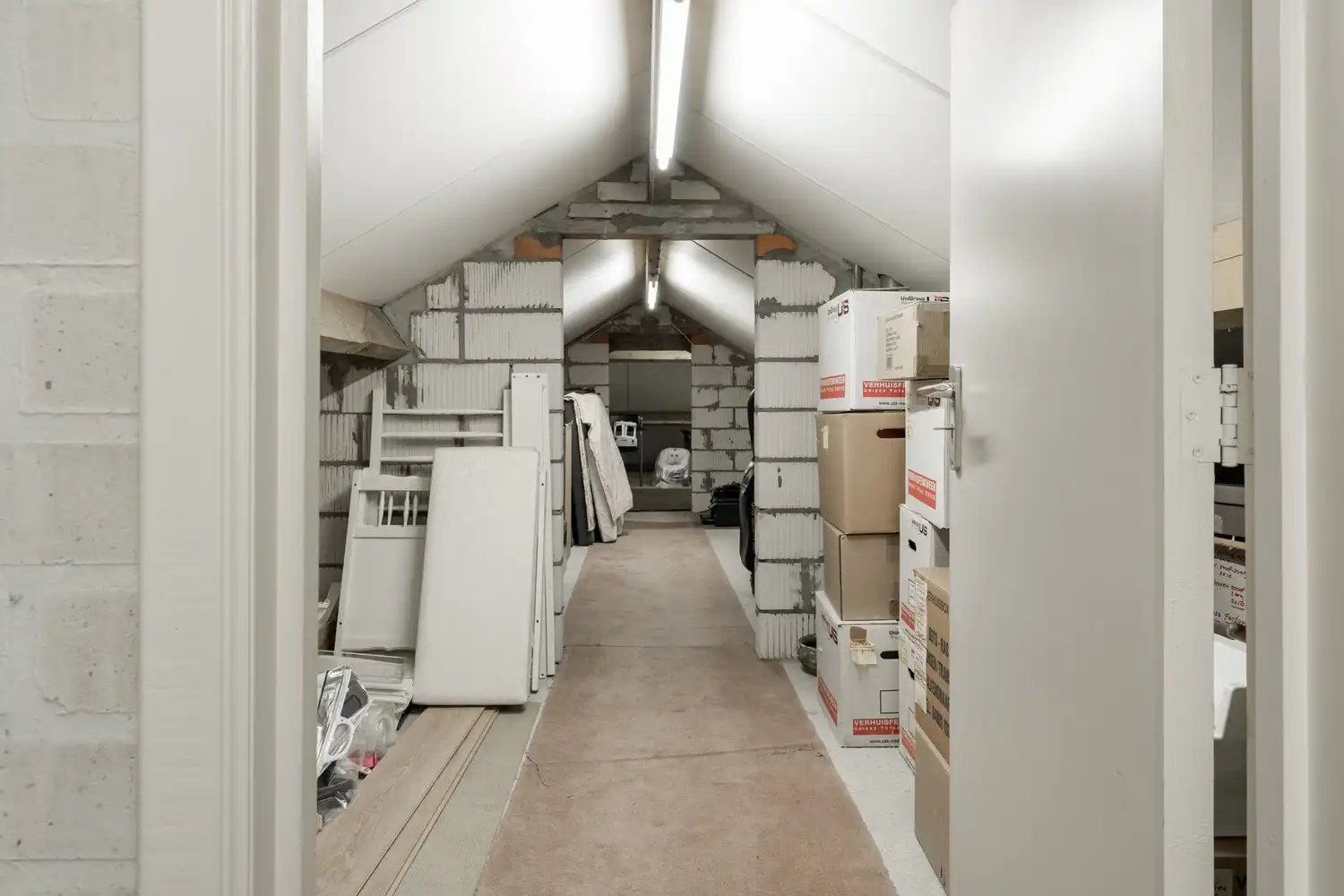 Mooie prachtige gelijkvloerse villa in de gegeerde villawijk Kollenberg te Achel! foto 32