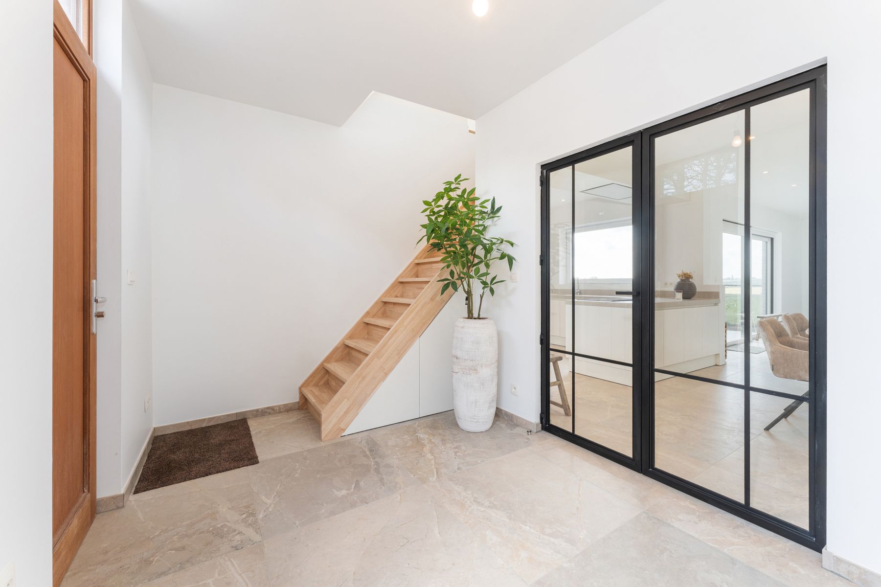 Gerenoveerde woning | 3 slpk | uniek zicht over de velden foto 7