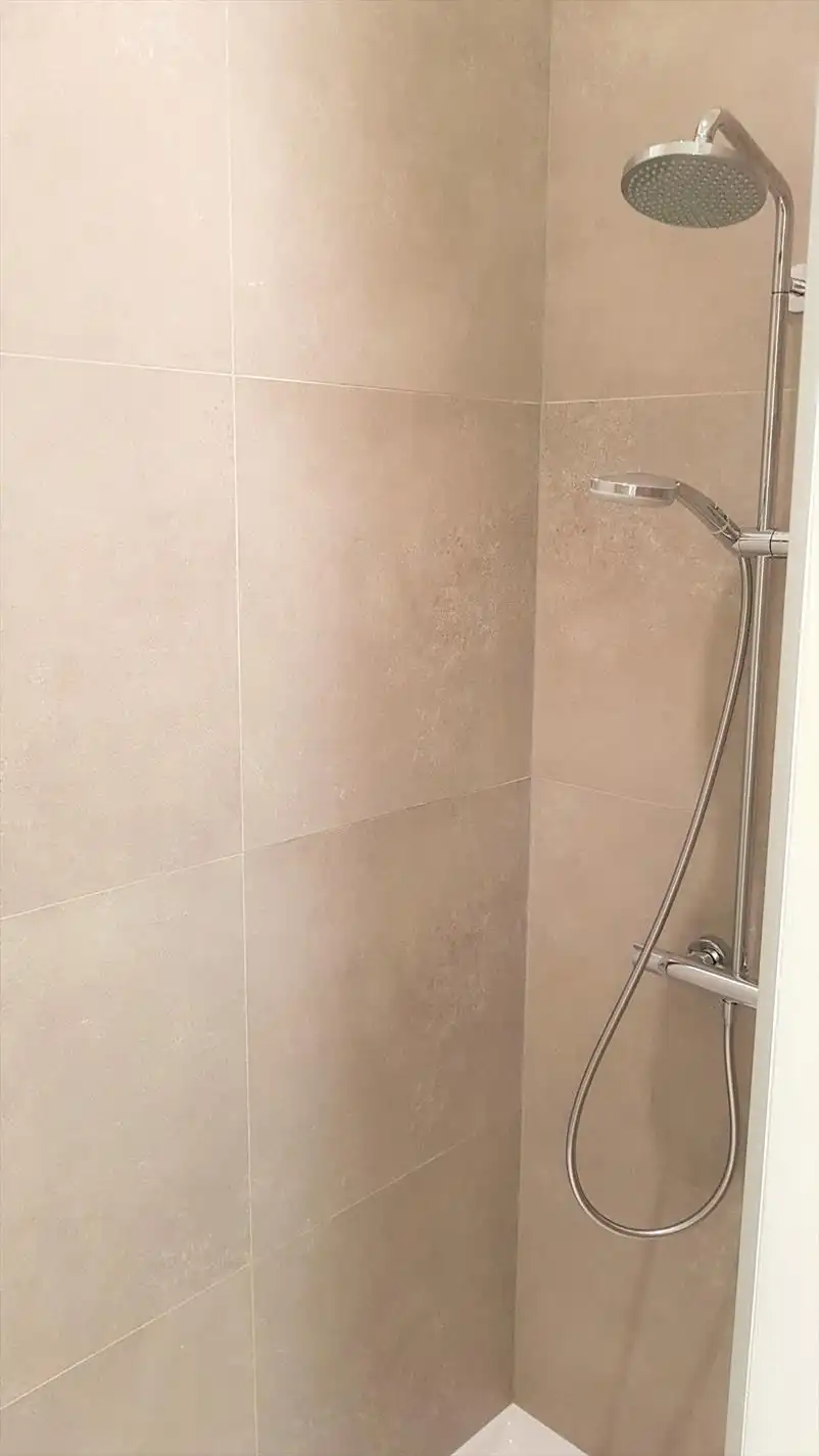 Nieuwbouwappartement met 1 slaapkamer en terras foto 8