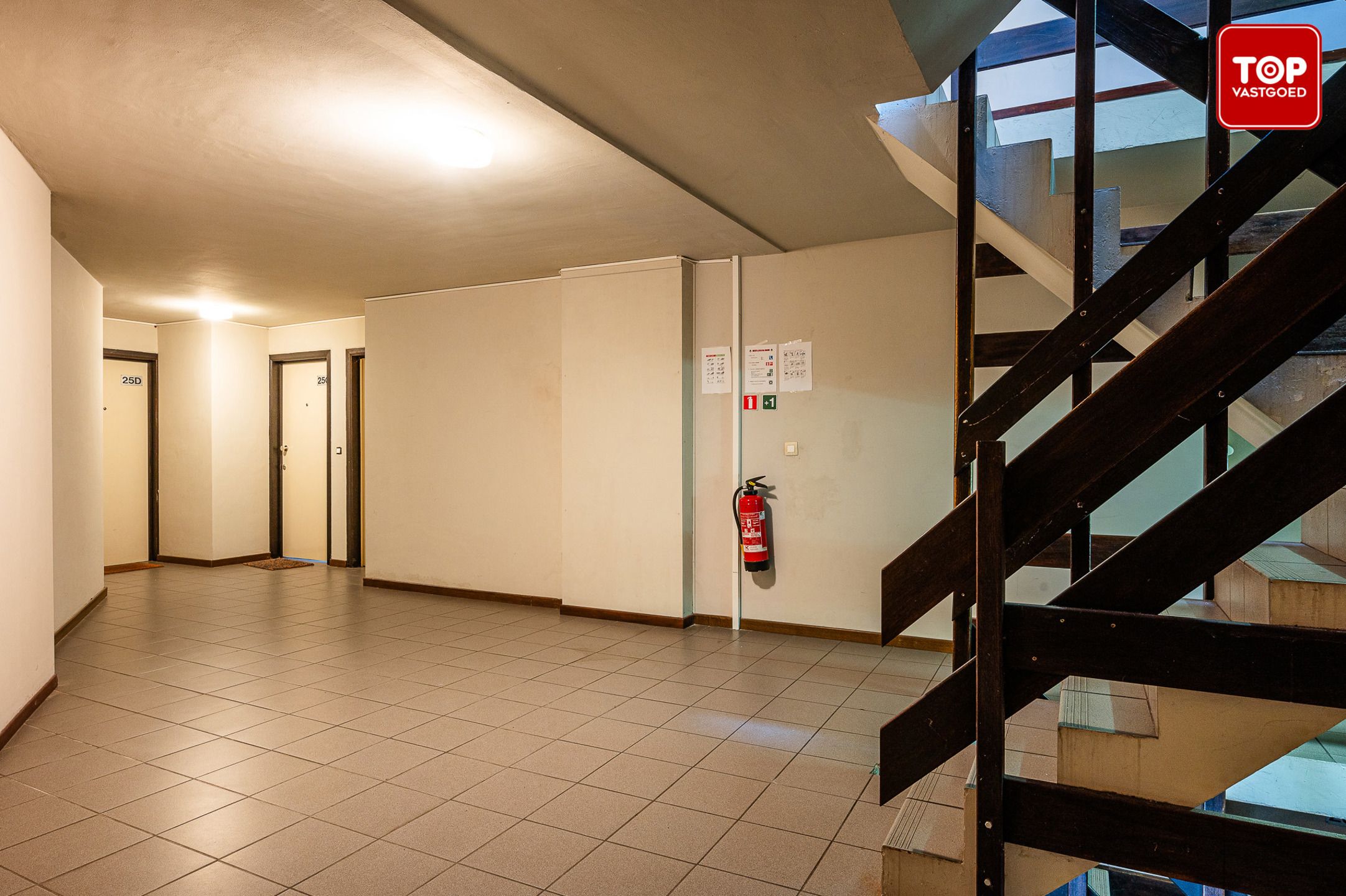 OPBRENGSTEIGENDOM: 11 studio's op TOP ligging. foto 14