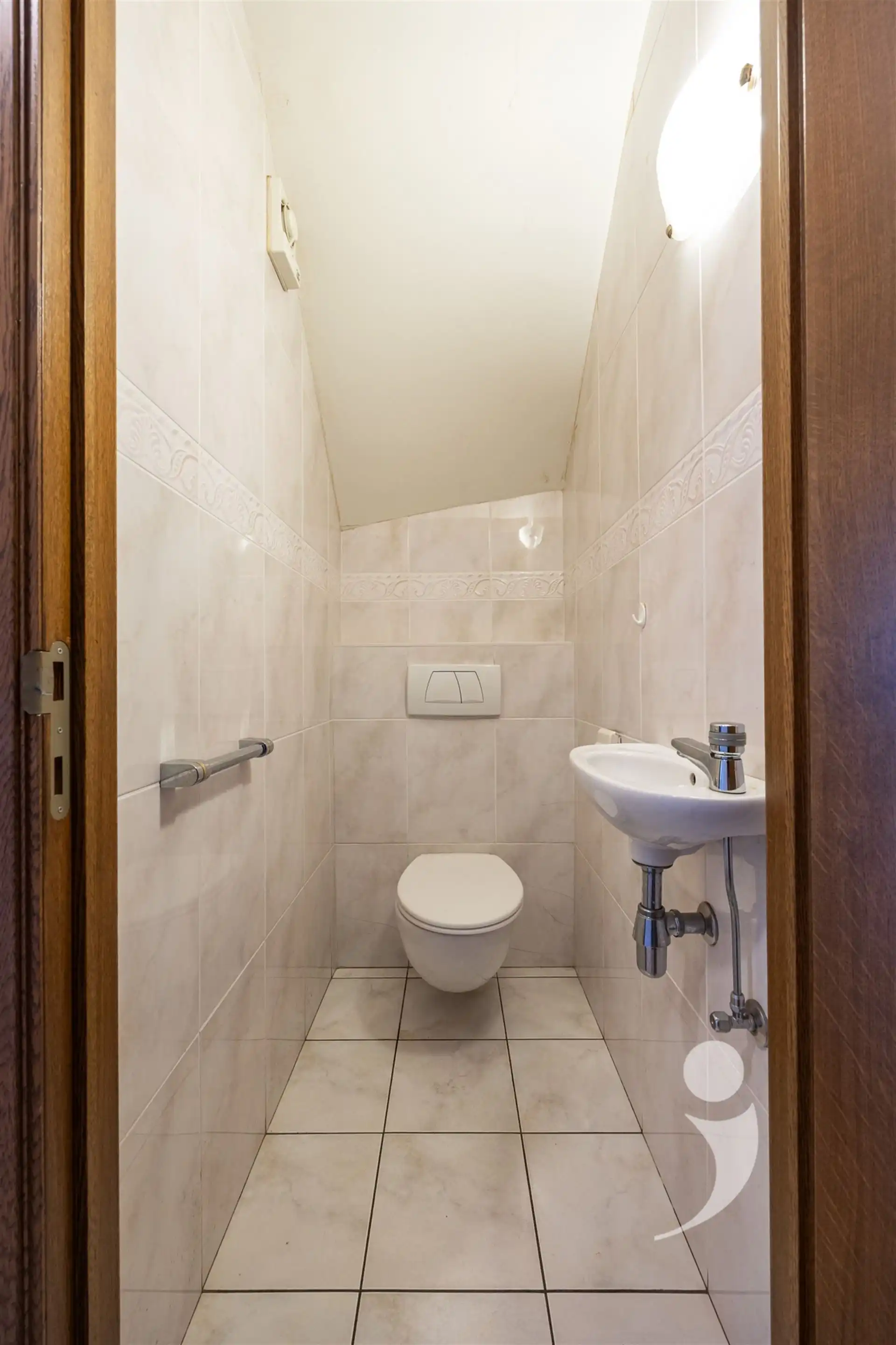 Instapklare woning met grote tuin en zicht op de velden! foto 13