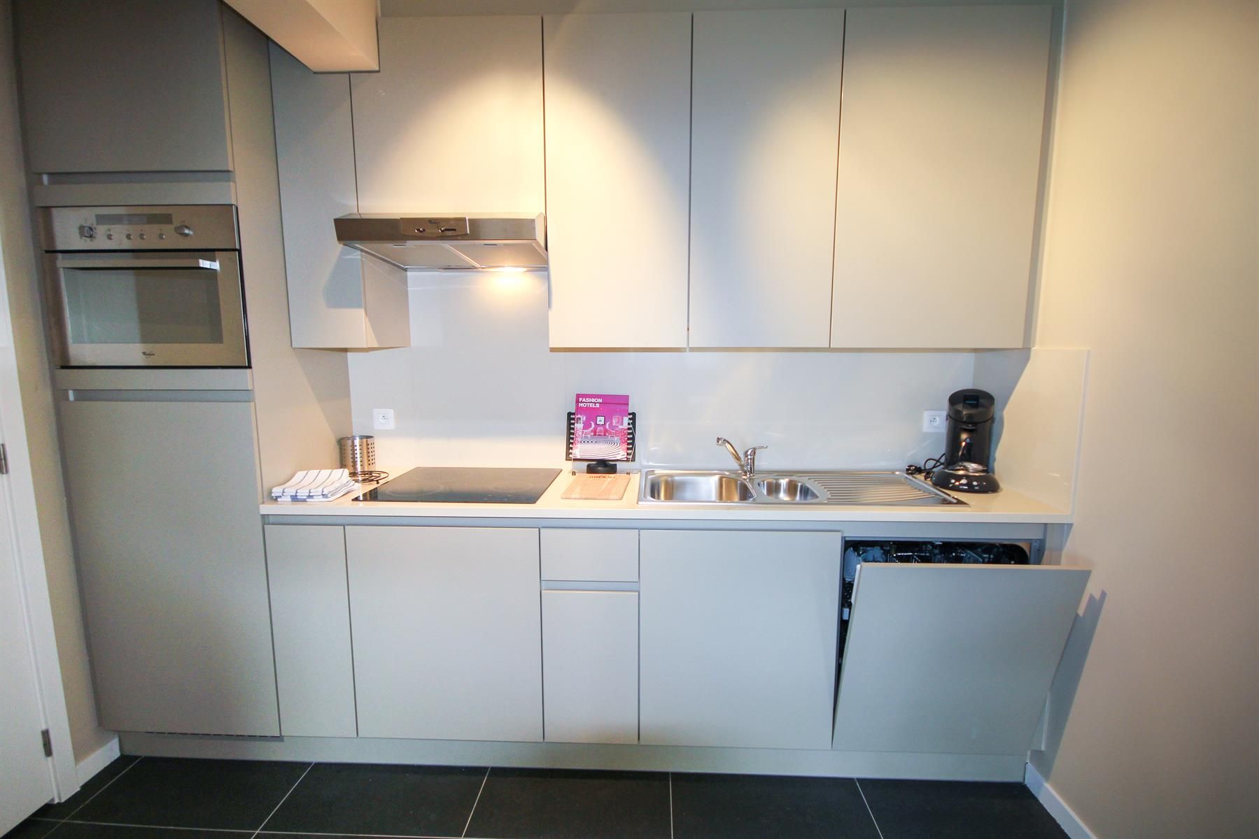 LICHTRIJK - Prachtig 2 slpk appartement (NATO) foto 8