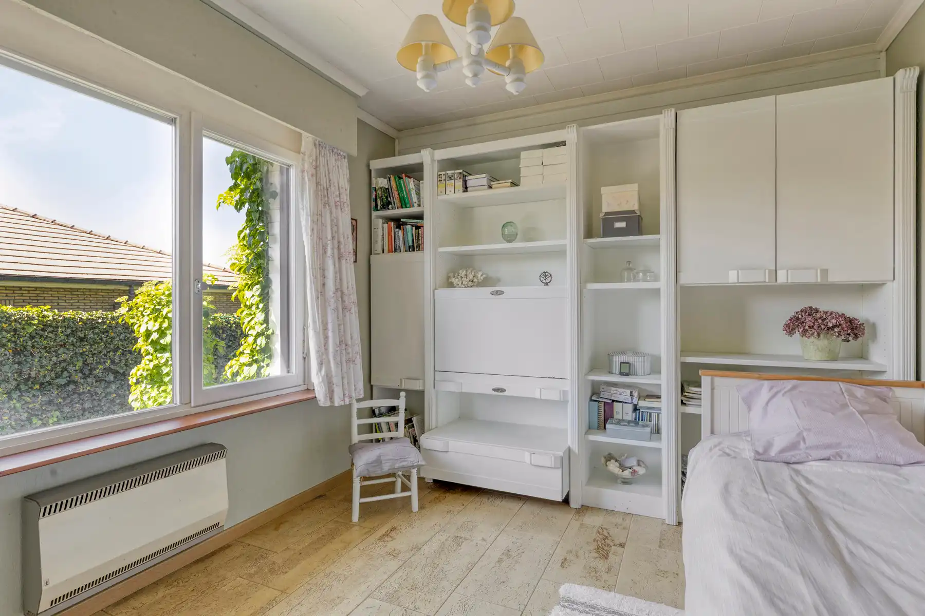 Leemans Immobiliën presenteert u deze charmante, instapklare bungalow, ideaal gelegen in het gegeerde Asse.  foto 15