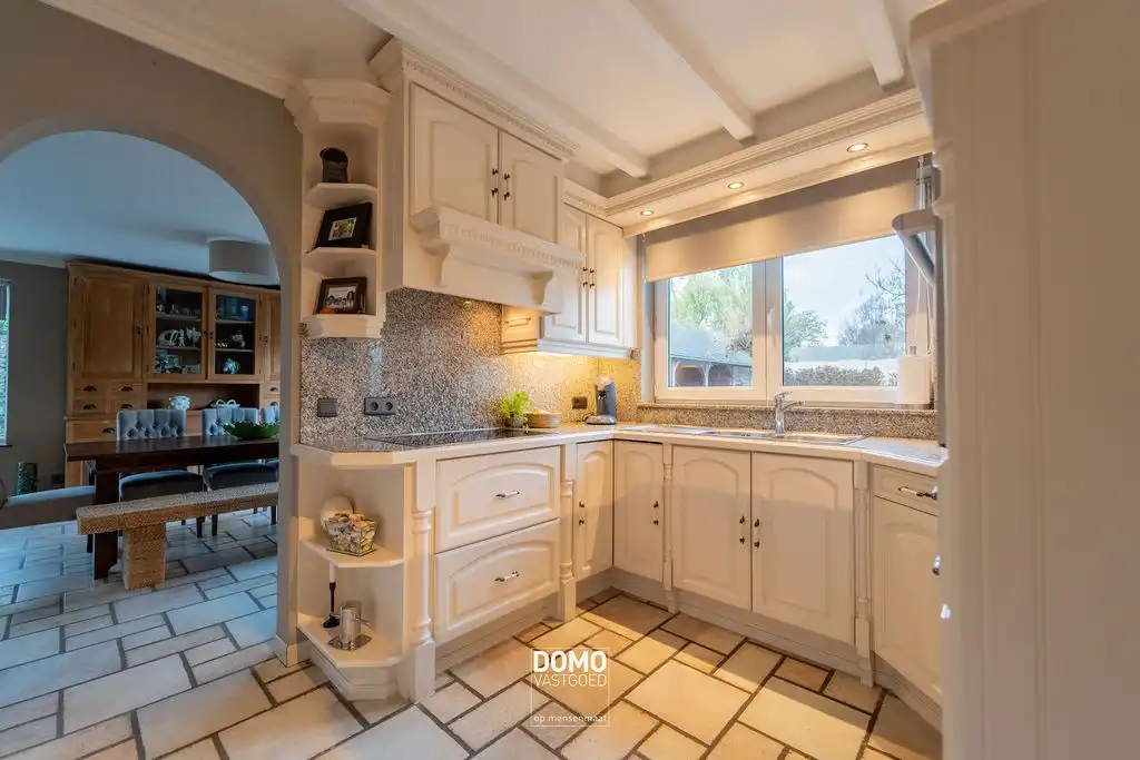 WARME GEZINSWONING VAN 262 M² MET PRACHTIGE TUIN IN HARTJE KORTESSEM  foto 7