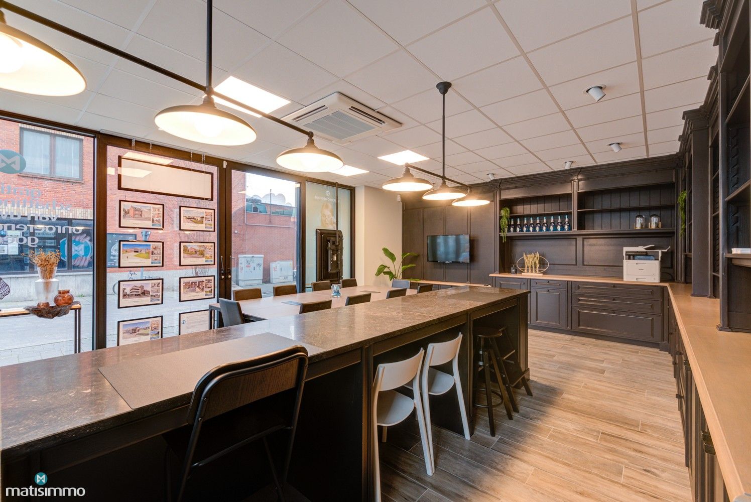 INSTAPKLAAR HANDELSPAND/KANTOORRUIMTE MET EEN UITSTEKENDE LIGGING TE HASSELT foto 10