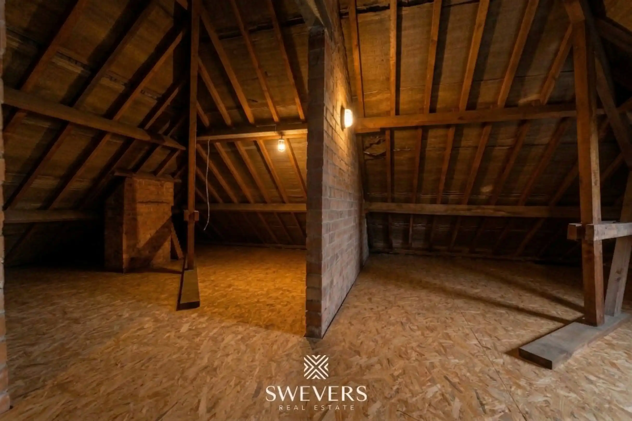 Ruime halfopen bebouwing met 4 slaapkamers en veel renovatiepotentieel op topligging in Hasselt foto 20