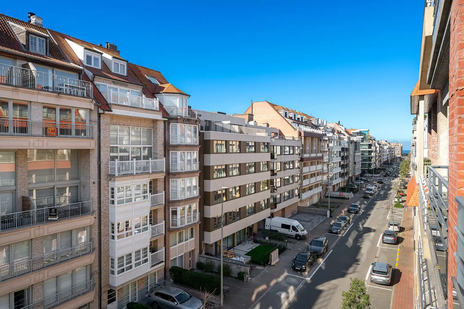 Ruim appartement van 152 m² in het centrum van Knokke. foto 3