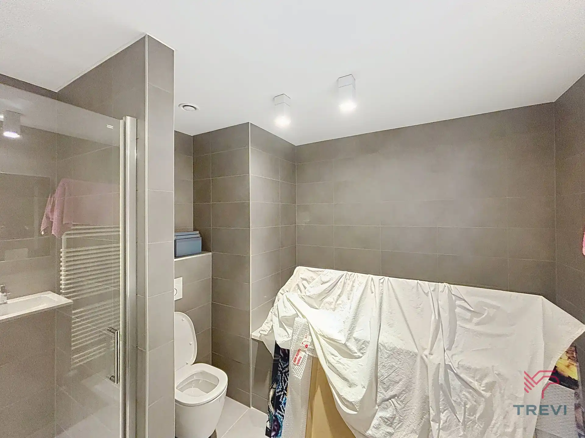 UP-SITE 27E VERDIEPING, 3 SLAAPKAMER FLAT VAN ± 219M². foto 21