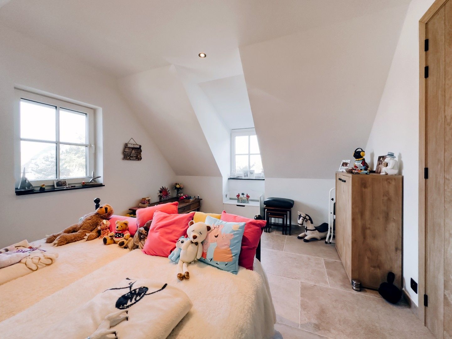 Alleenstaande woning, rustig gelegen in een residentiële omgeving, vlakbij het centrum van Knokke. foto 22