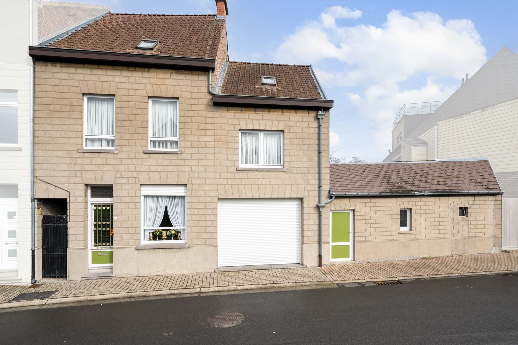 Ruime woning met 3 slaapkamers foto 19