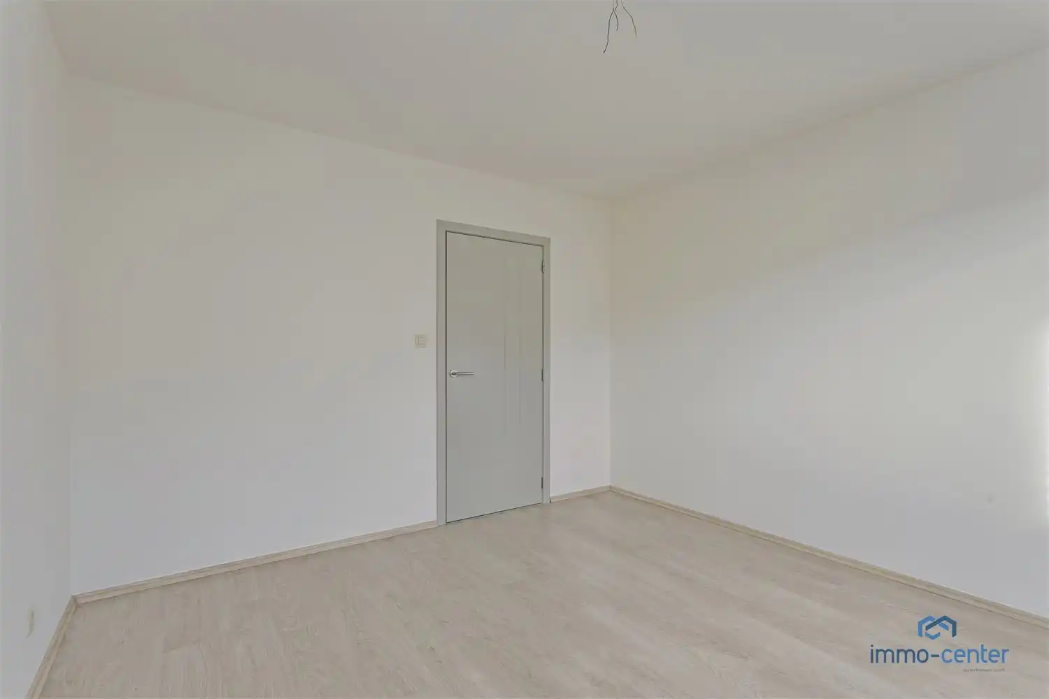 Modern twee-slaapkamer appartement te huur te Genk! foto 14