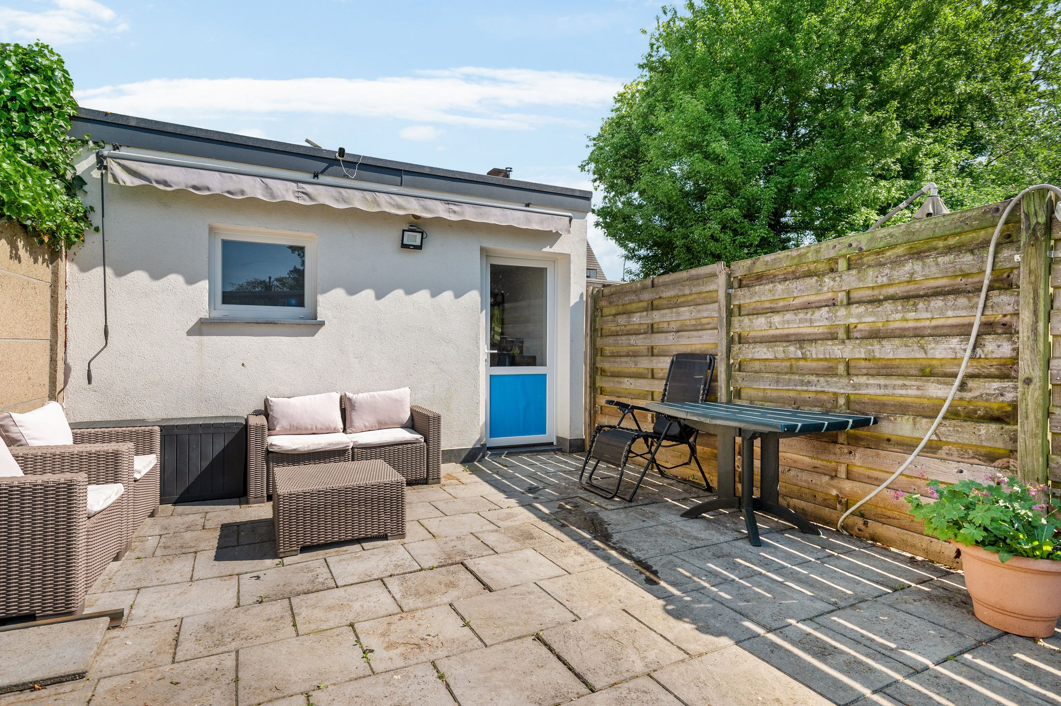 Instapklare rijwoning in het centrum van 's Gravenwezel. foto 19